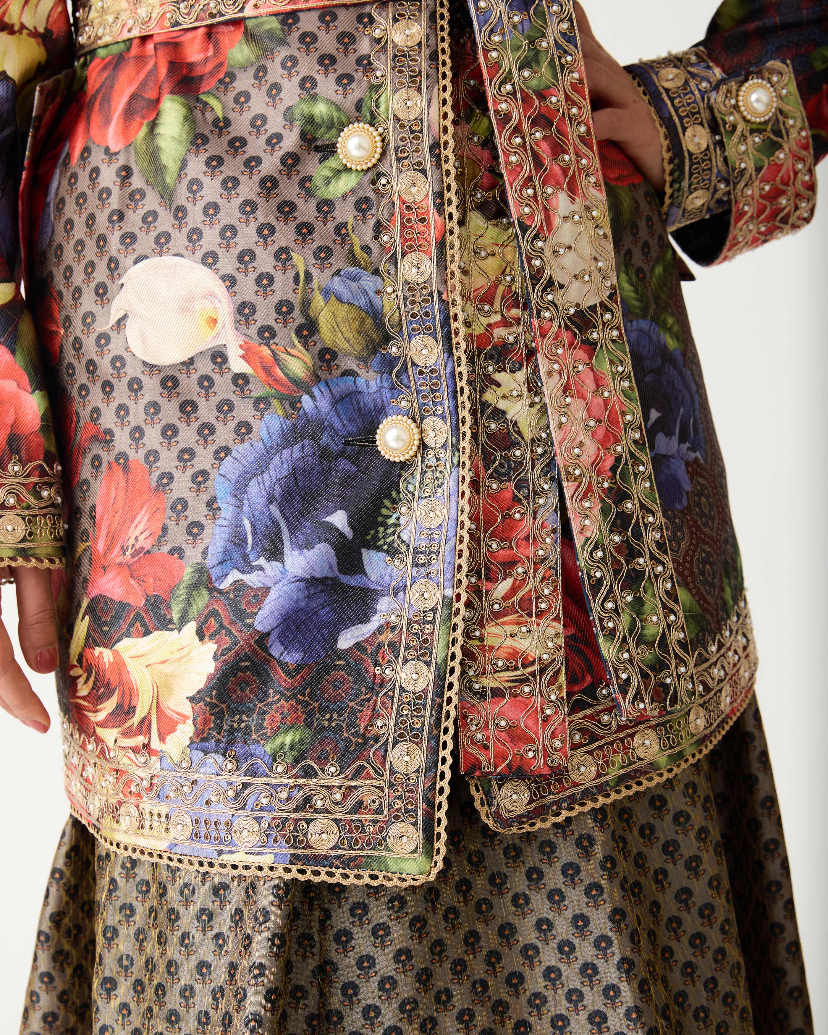 Zubaida : Trucia/Saumya - Taupe