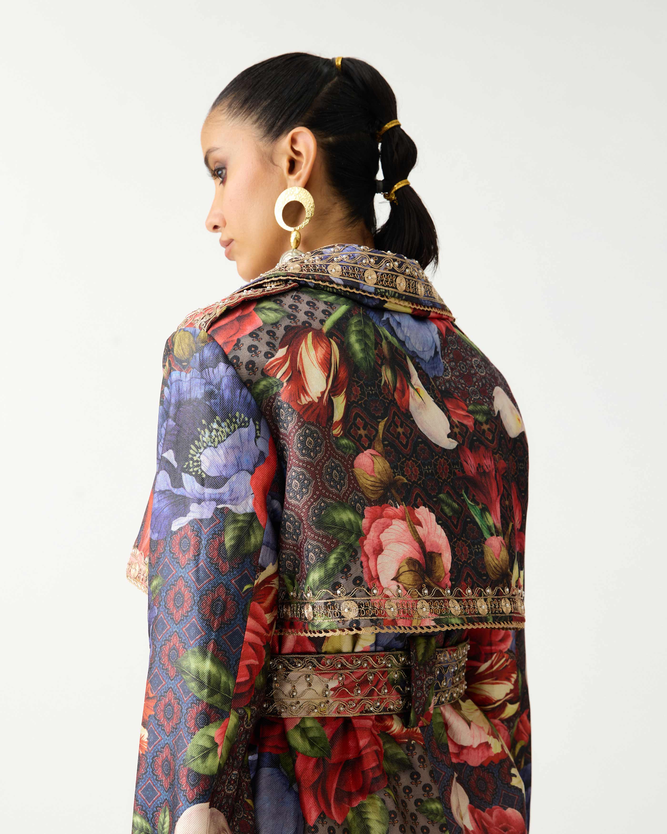 Zubaida : Trucia/Saumya - Taupe