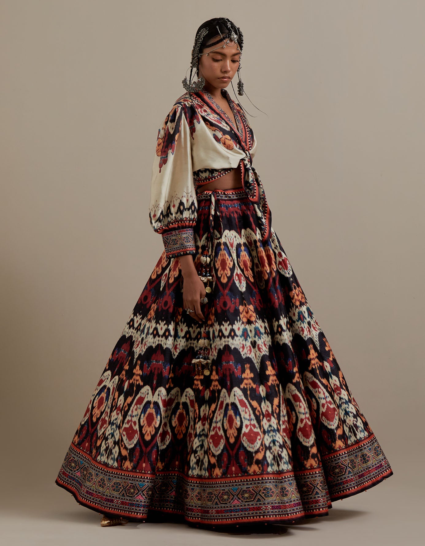 Kasbah : Rubali/Leela - Ivory/Black