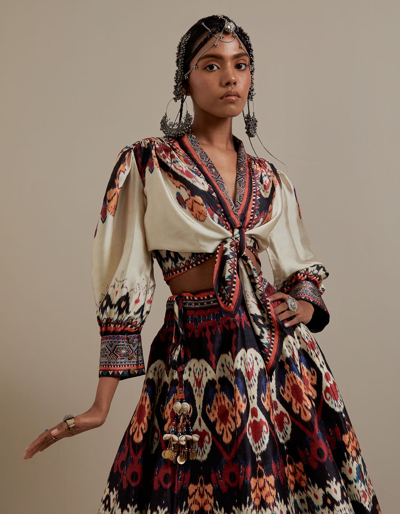 Kasbah : Rubali/Leela - Ivory/Black