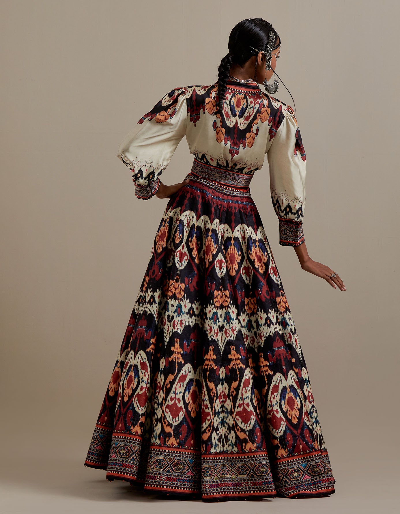 Kasbah : Rubali/Leela - Ivory/Black