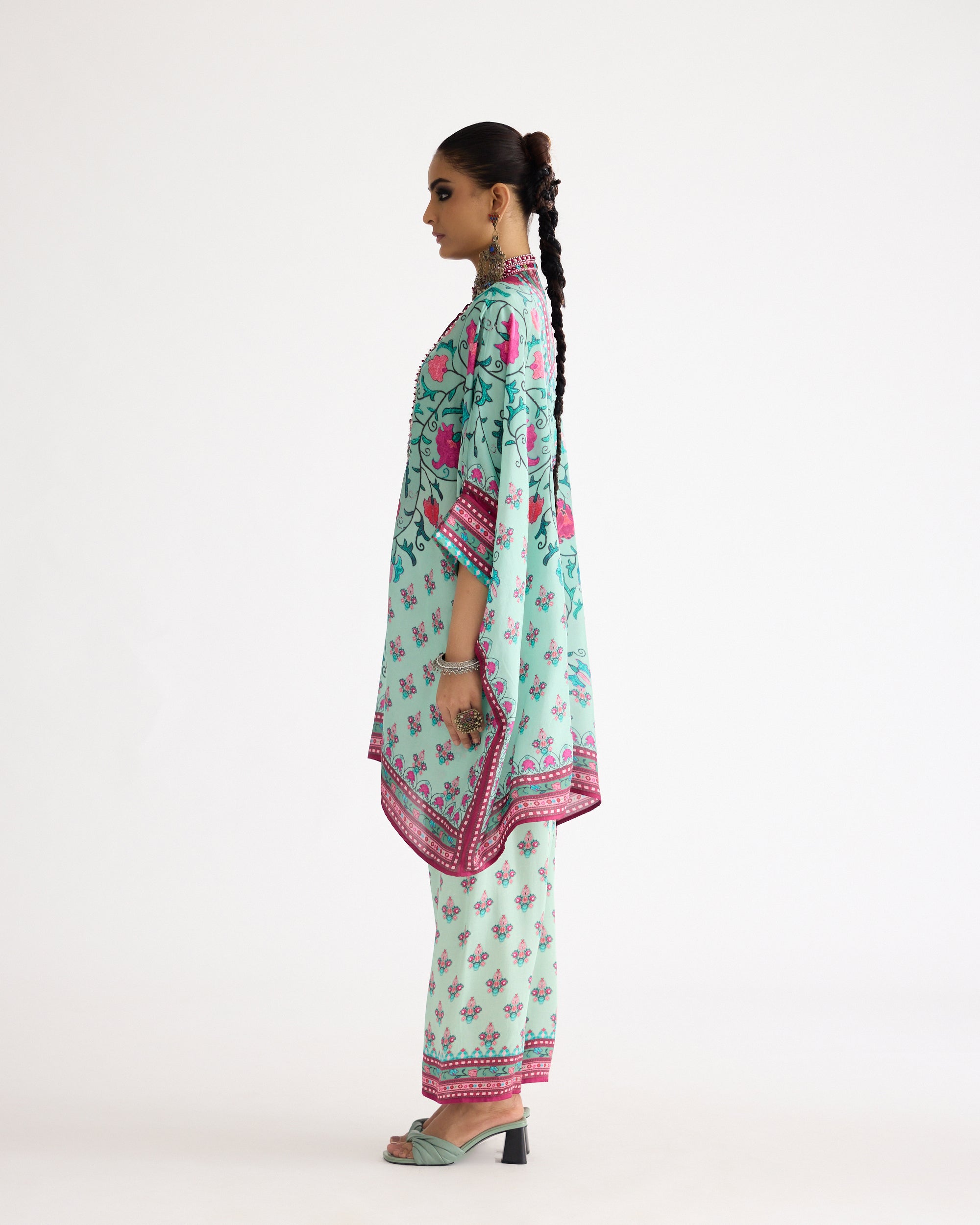 A Bukhara Summer : Chanel 36" - Mint