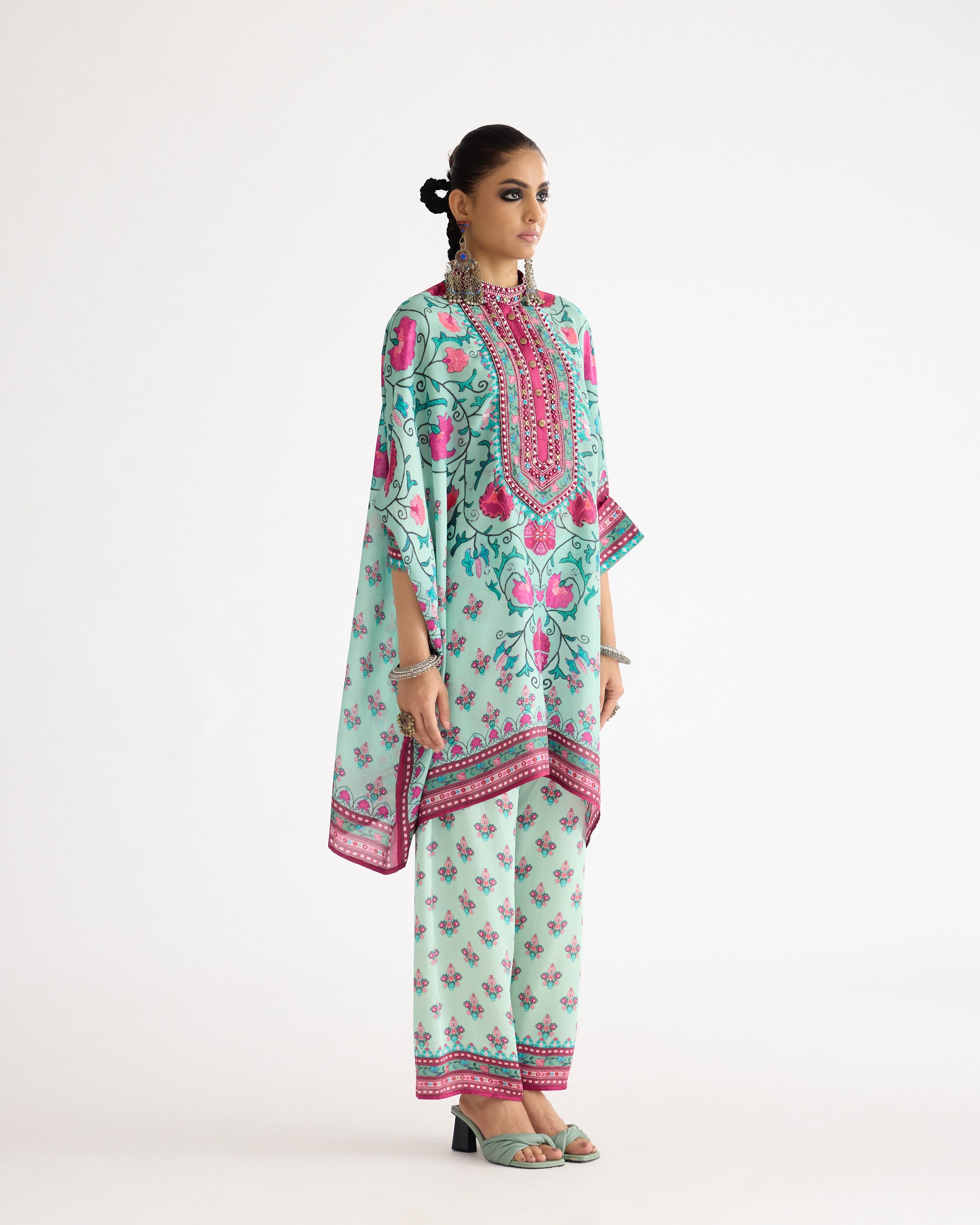 A Bukhara Summer : Chanel 36" - Mint