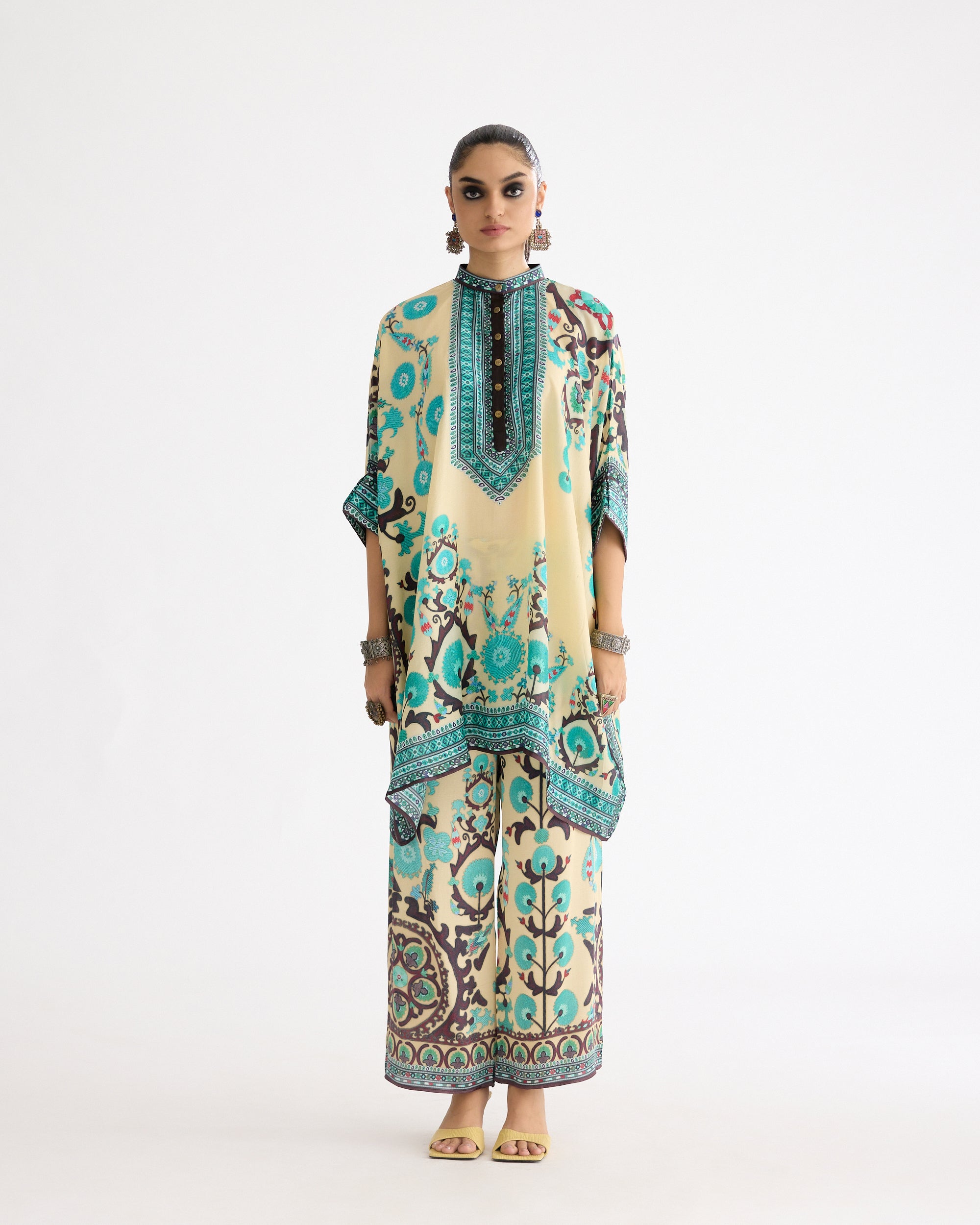 A Bukhara Summer : Chanel 36" - Lemon
