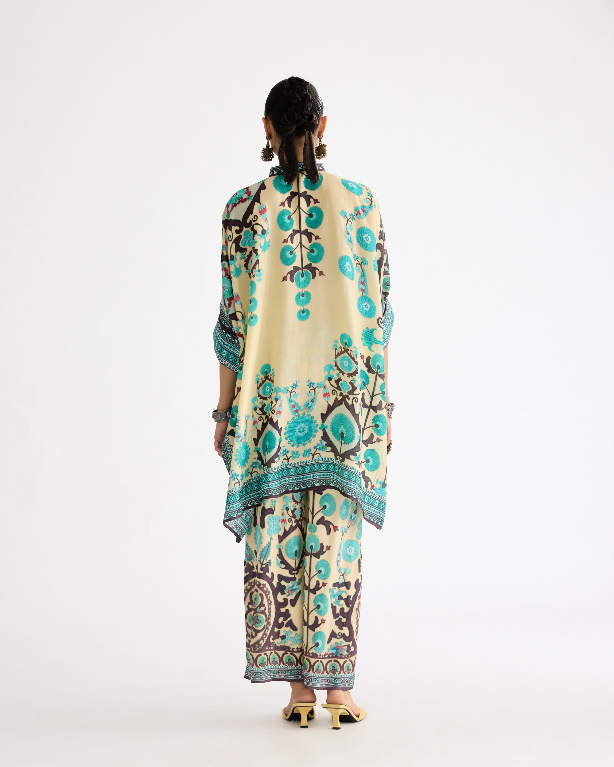 A Bukhara Summer : Chanel 36" - Lemon