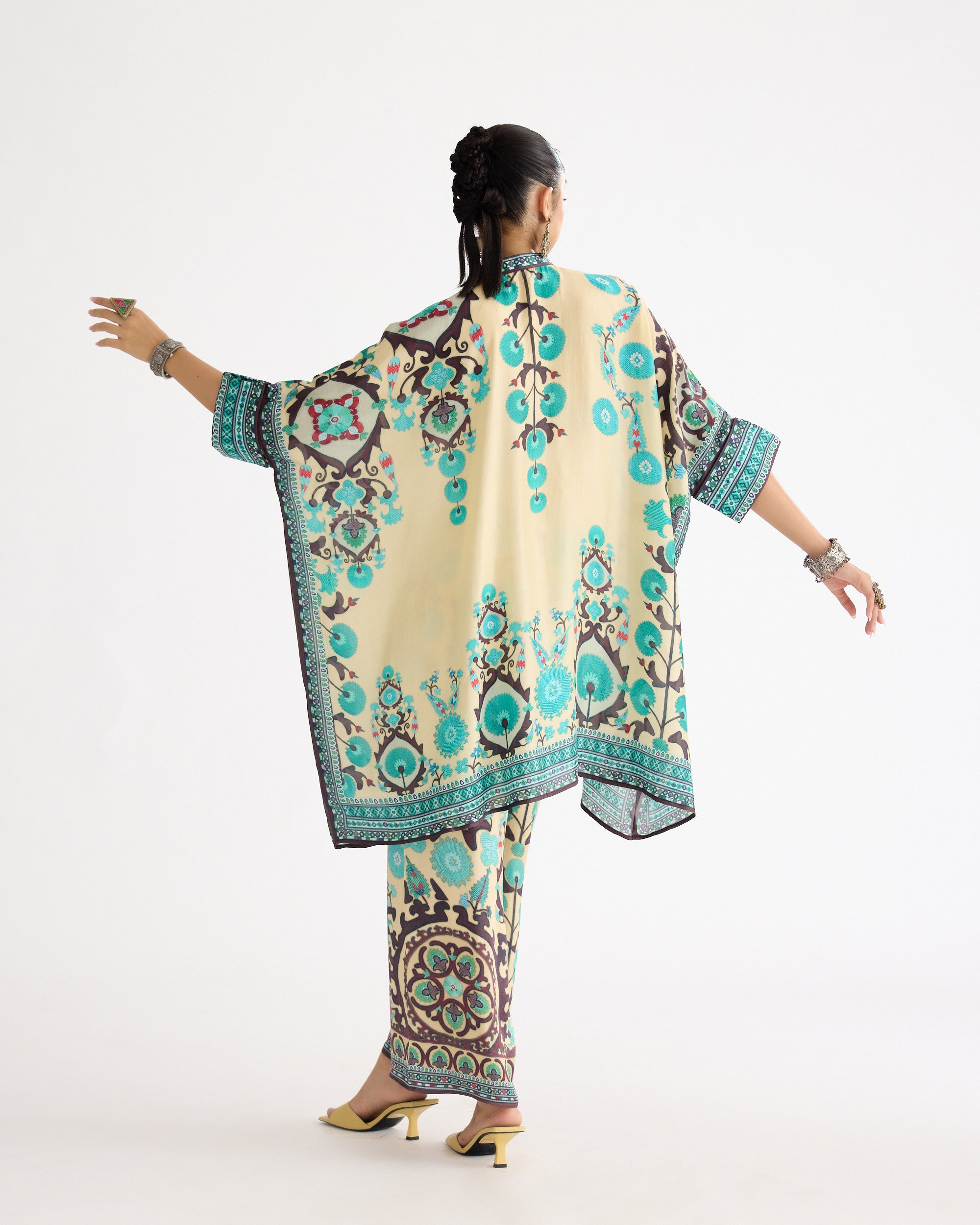 A Bukhara Summer : Chanel 36" - Lemon