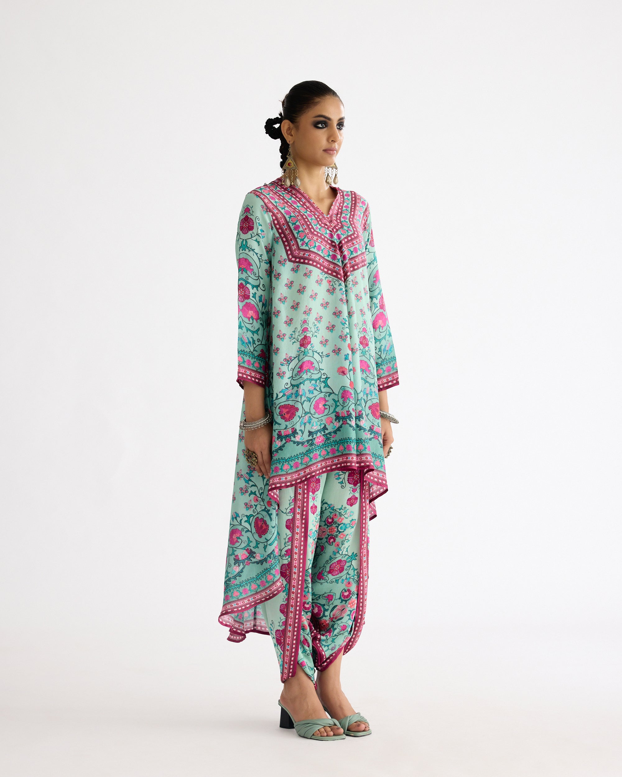 A Bukhara Summer : Aarvi/Sonth - Mint