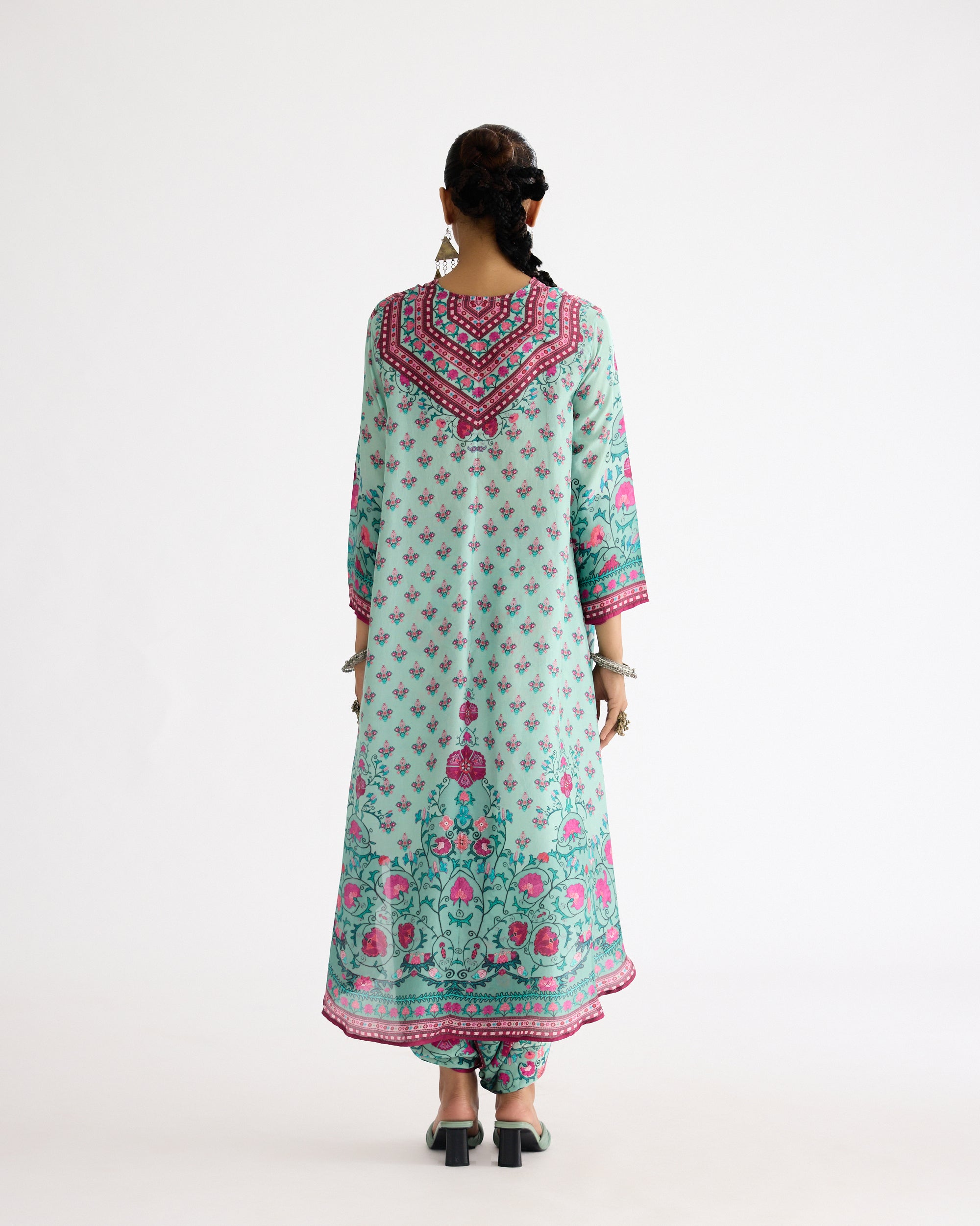 A Bukhara Summer : Aarvi/Sonth - Mint