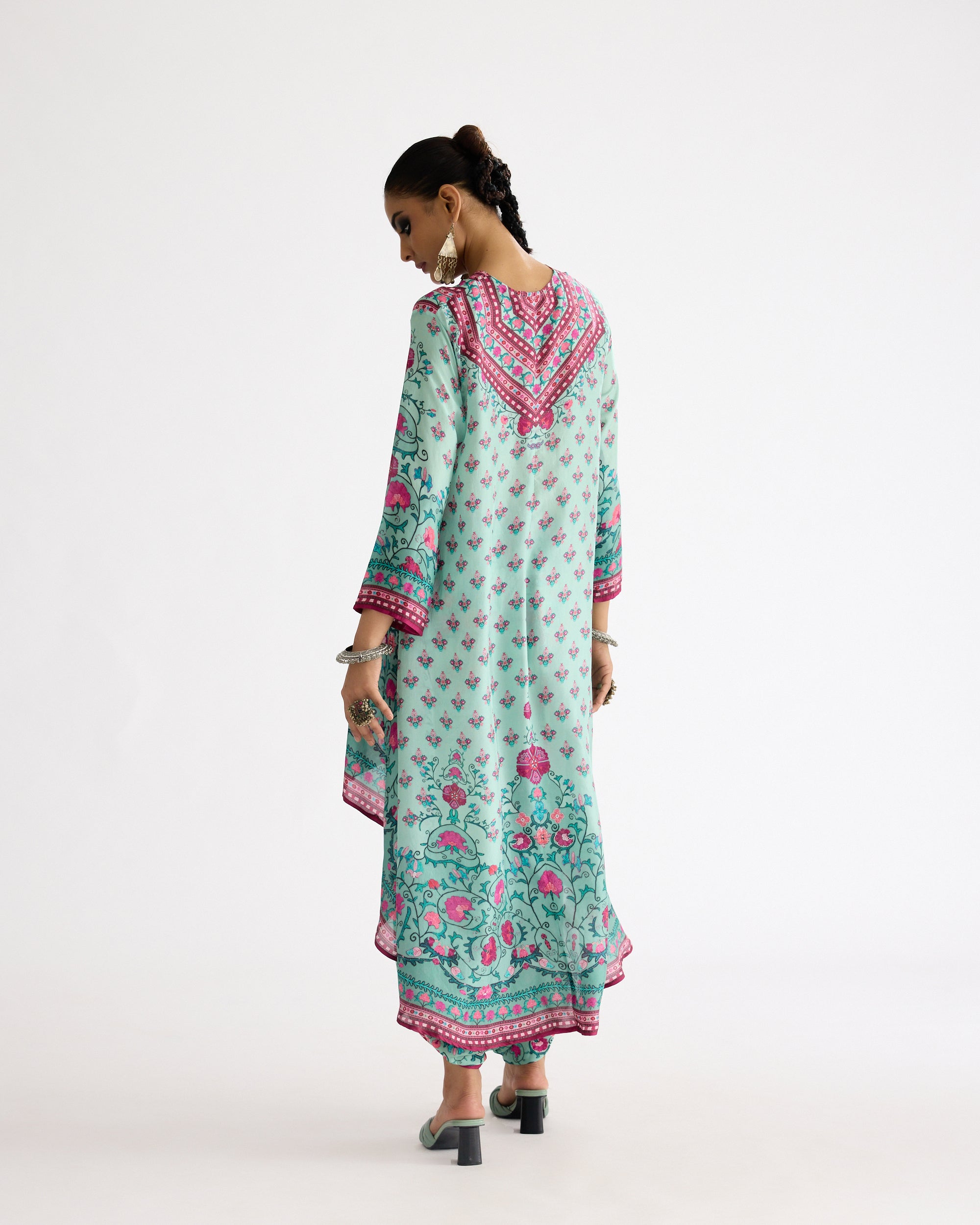 A Bukhara Summer : Aarvi/Sonth - Mint