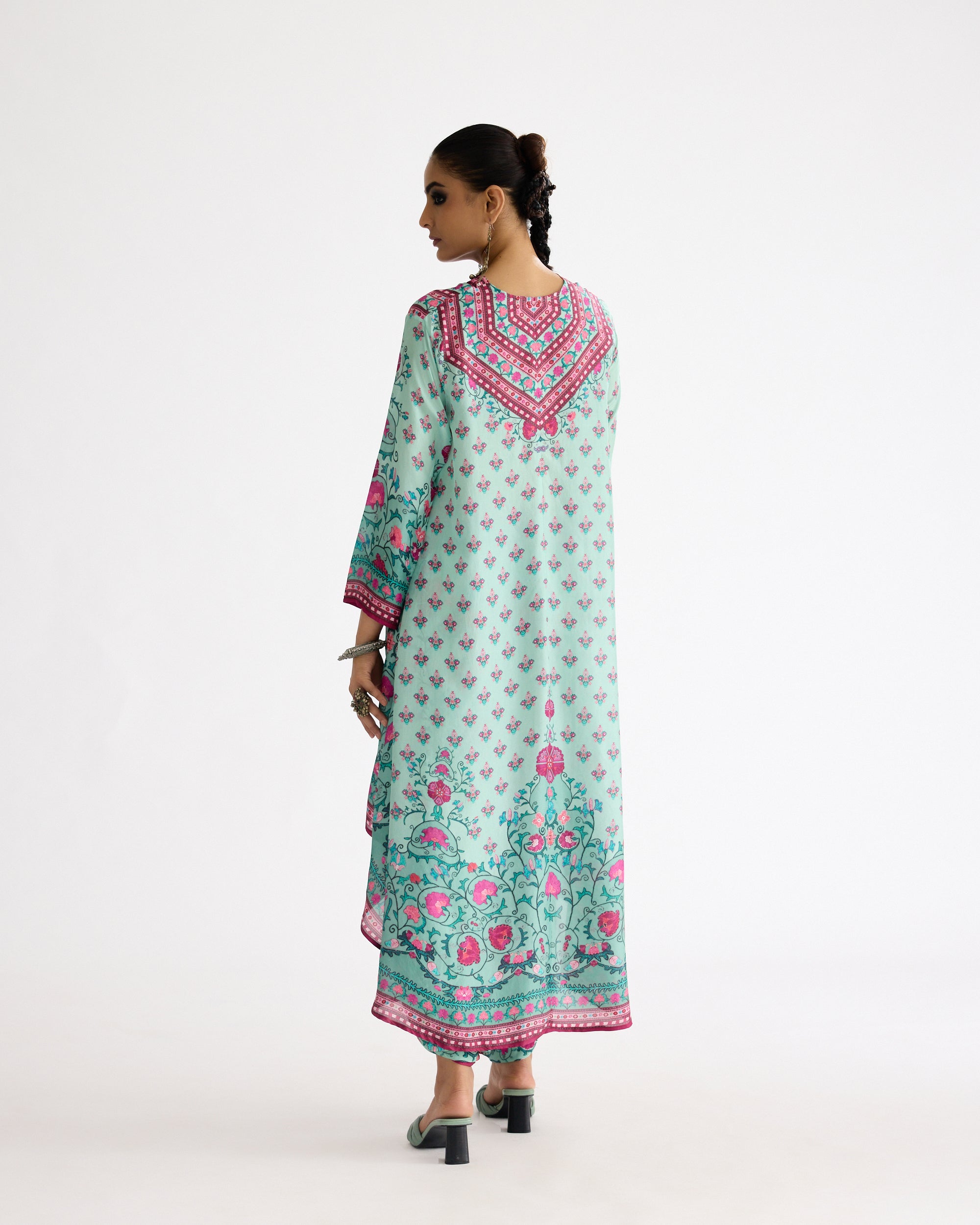 A Bukhara Summer : Aarvi/Sonth - Mint