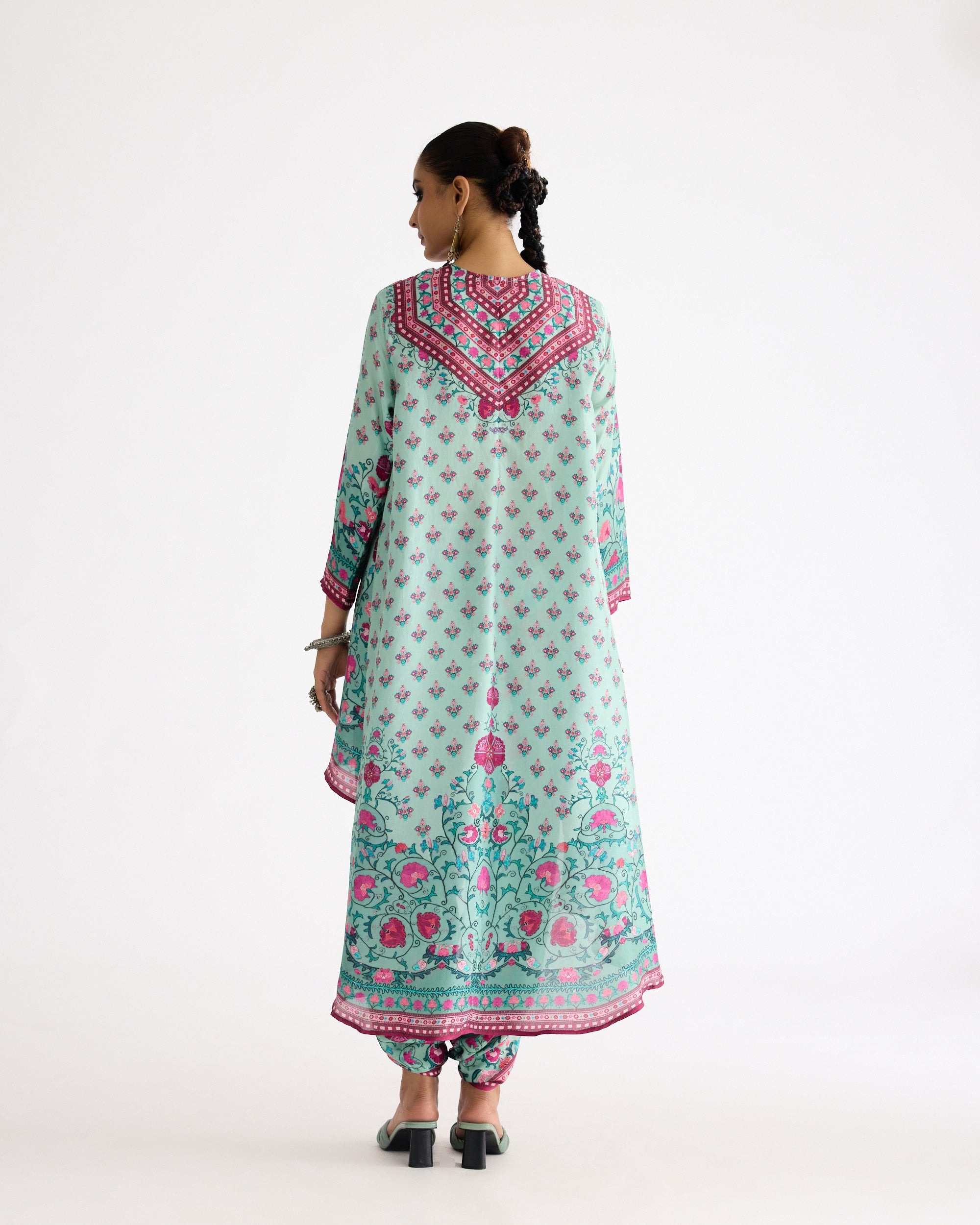 A Bukhara Summer : Aarvi/Sonth - Mint
