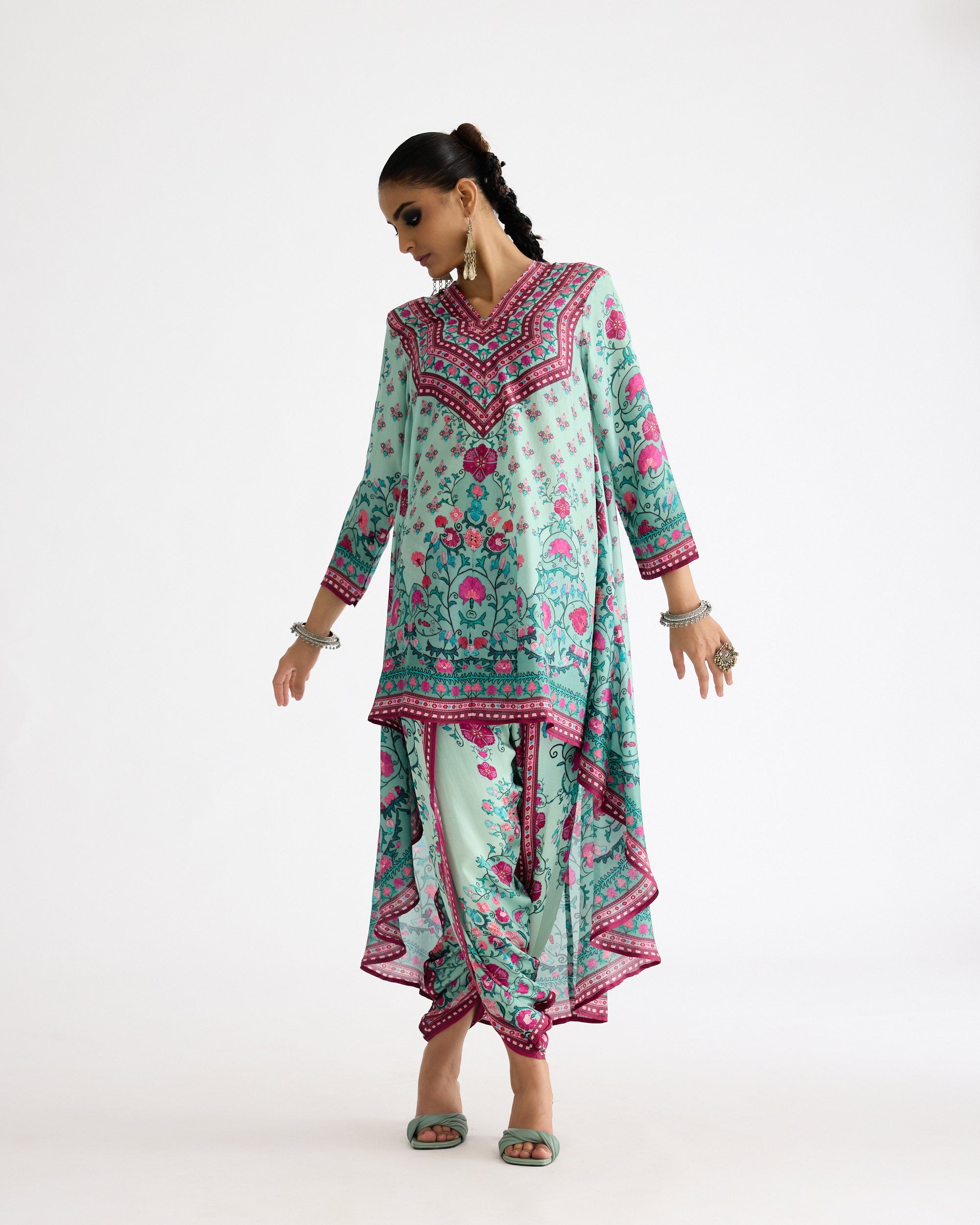 A Bukhara Summer : Aarvi/Sonth - Mint