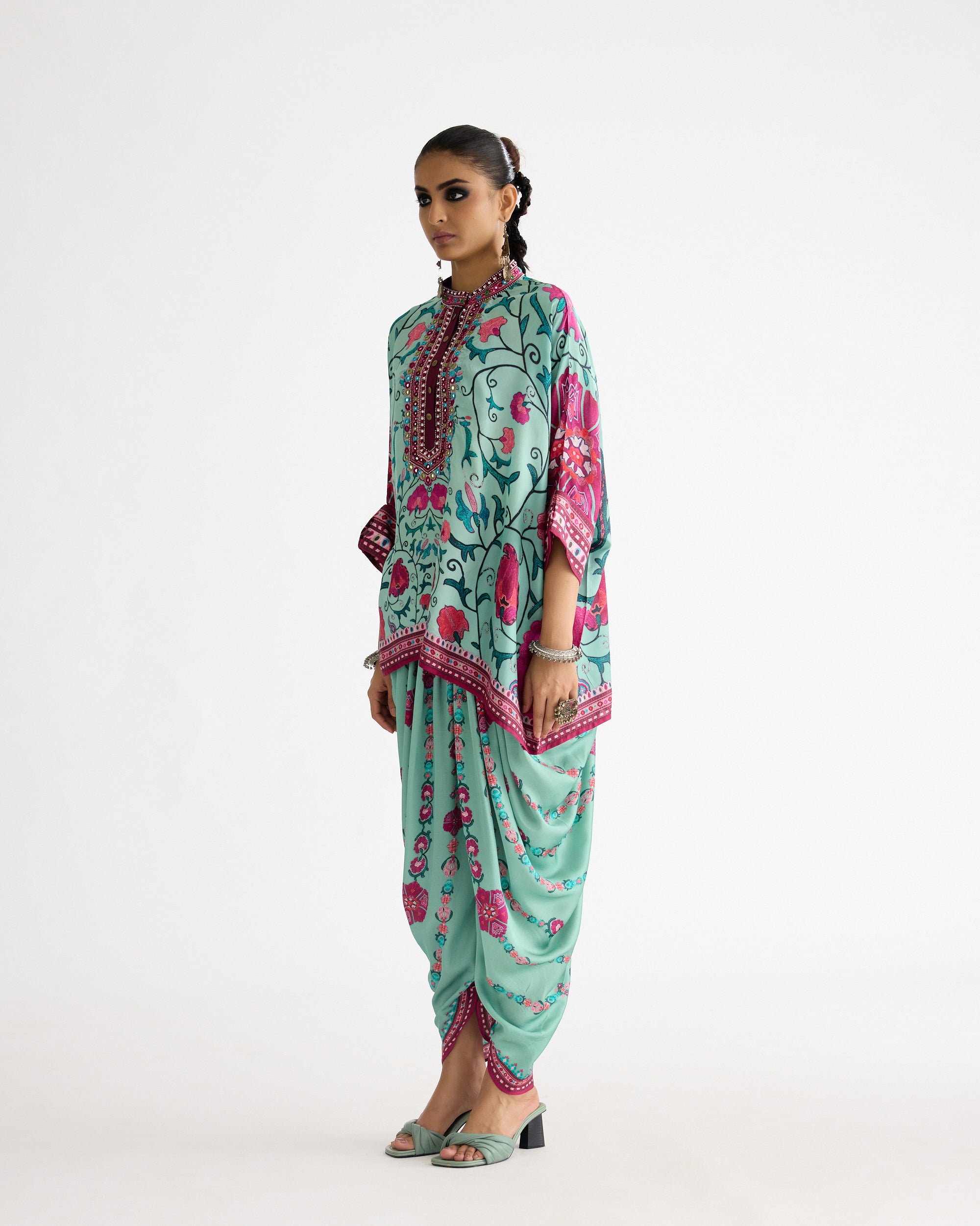 A Bukhara Summer : Chanel - Mint