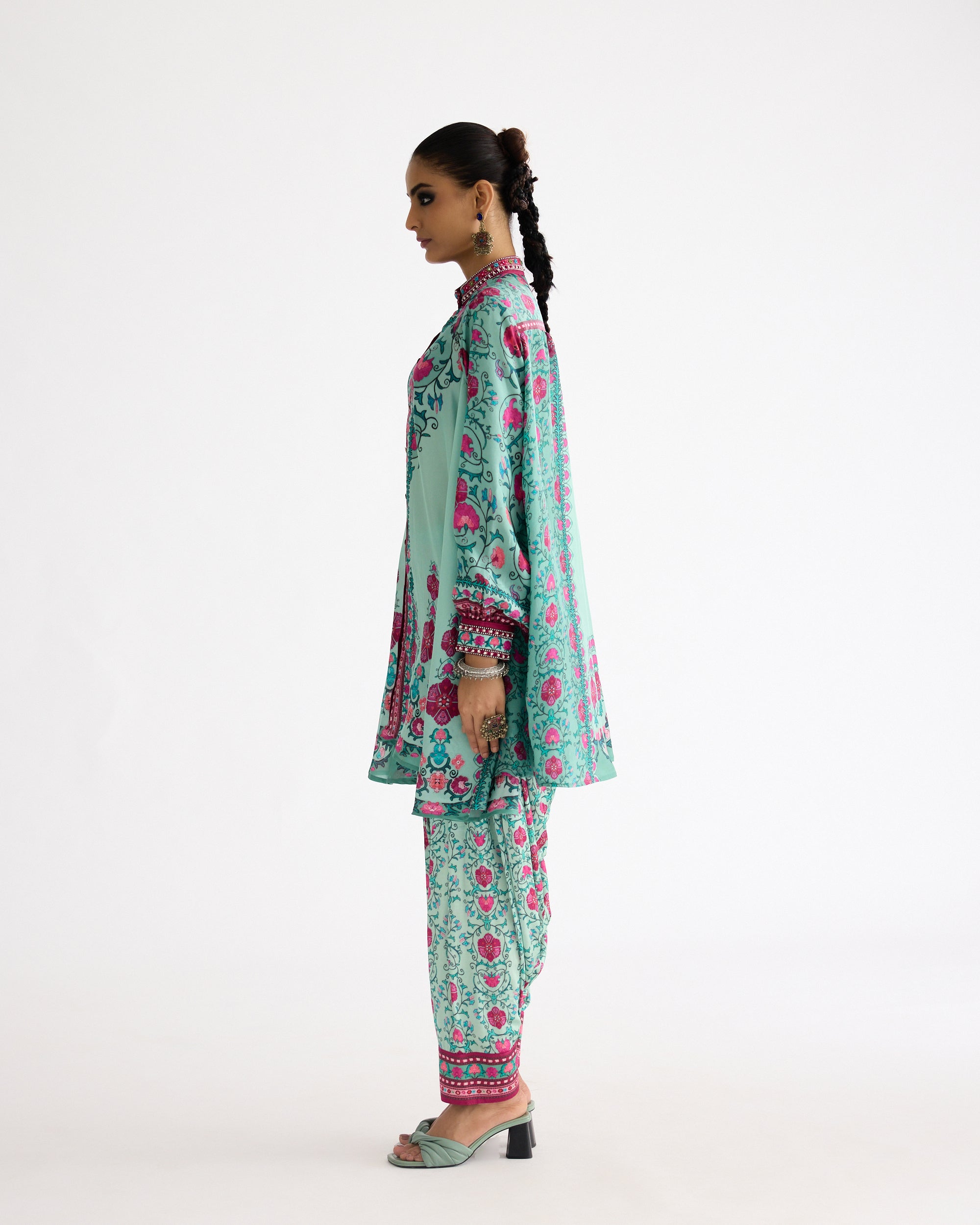 A Bukhara Summer: Nilofer - Mint