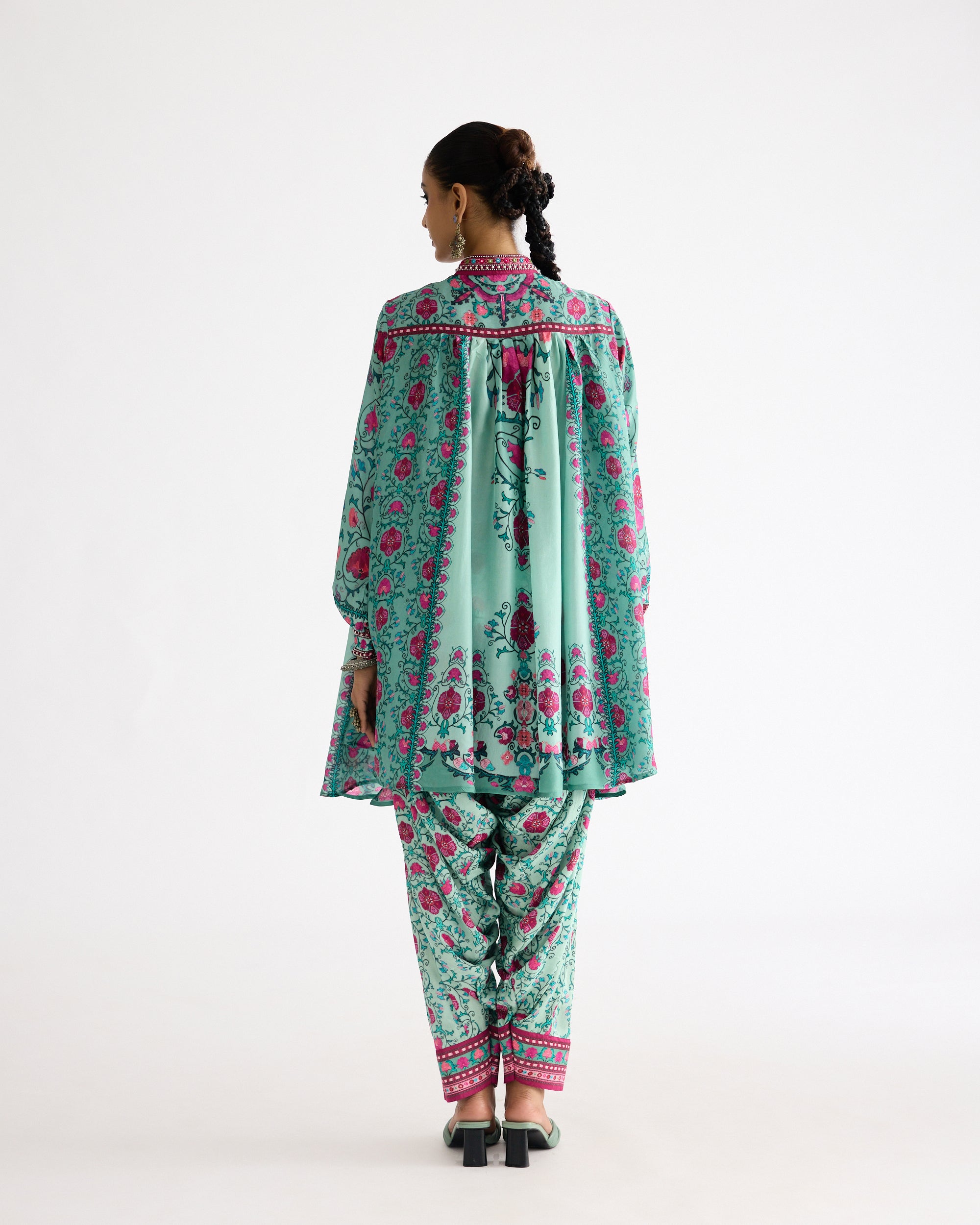 A Bukhara Summer: Nilofer - Mint