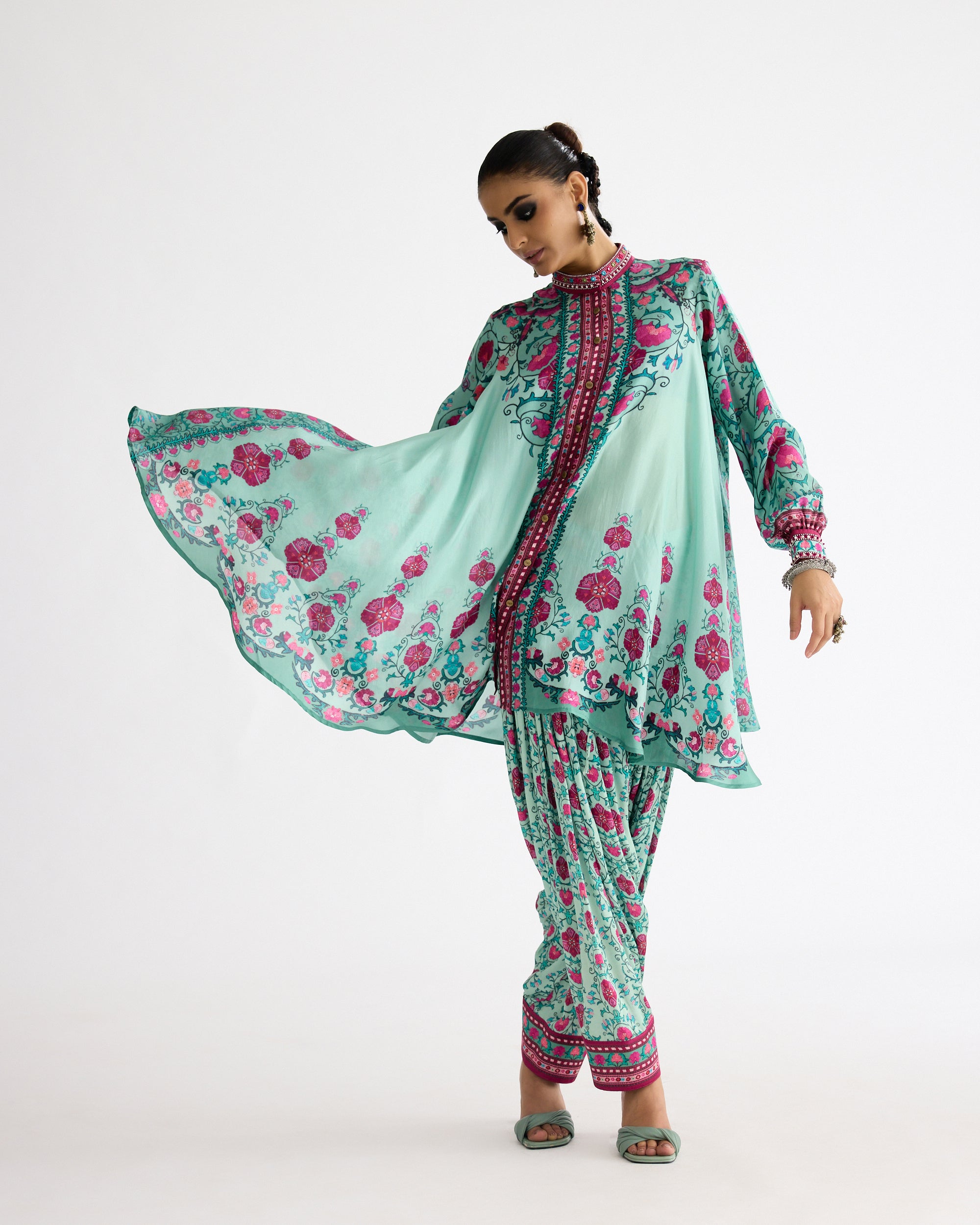 A Bukhara Summer: Nilofer - Mint