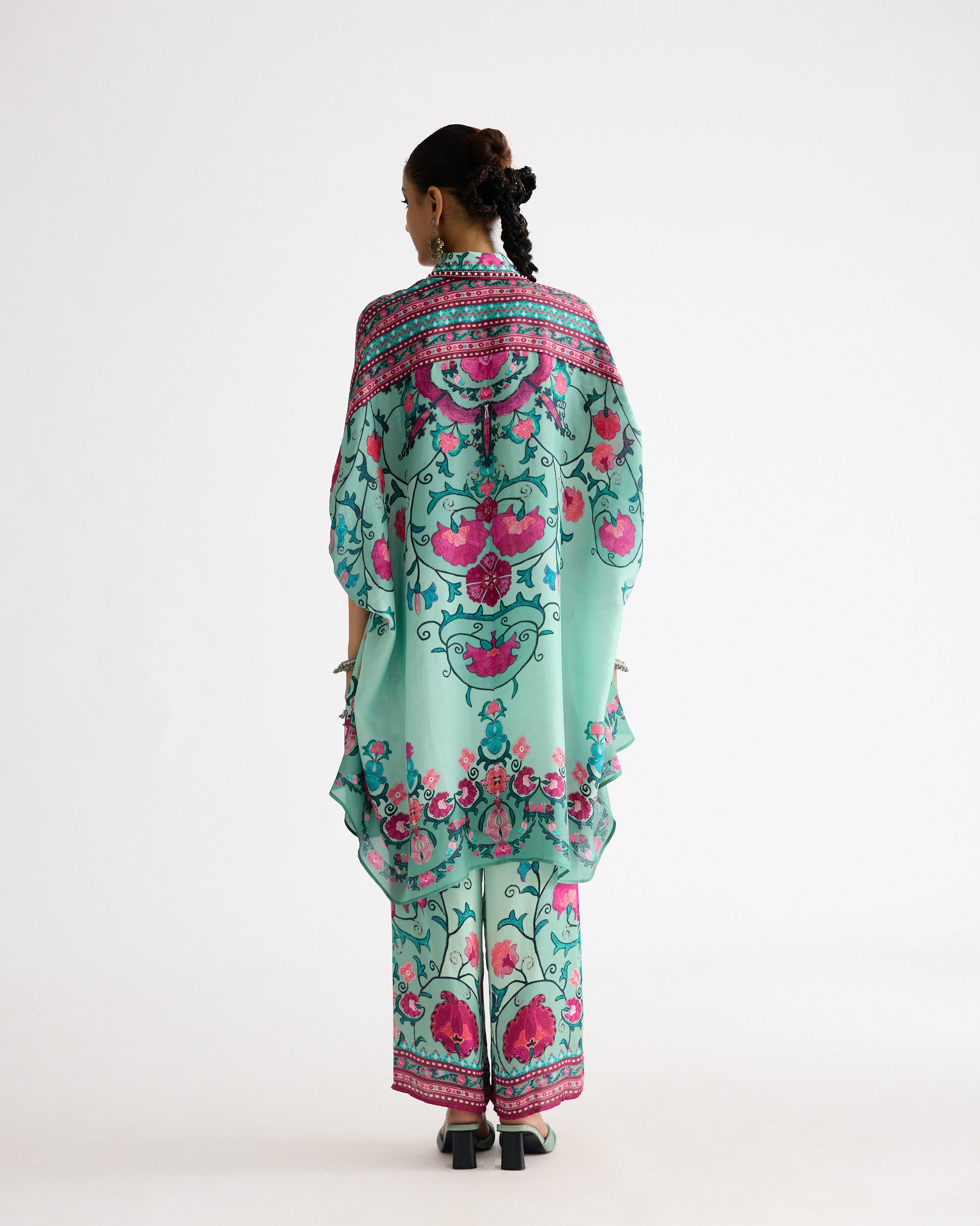 A Bukhara Summer: Kamara - Mint