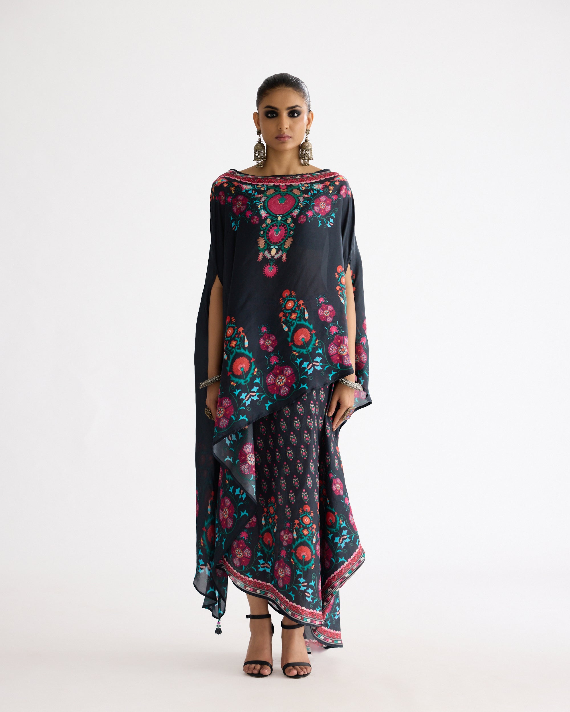 A Bukhara Summer : Kamini - Multi