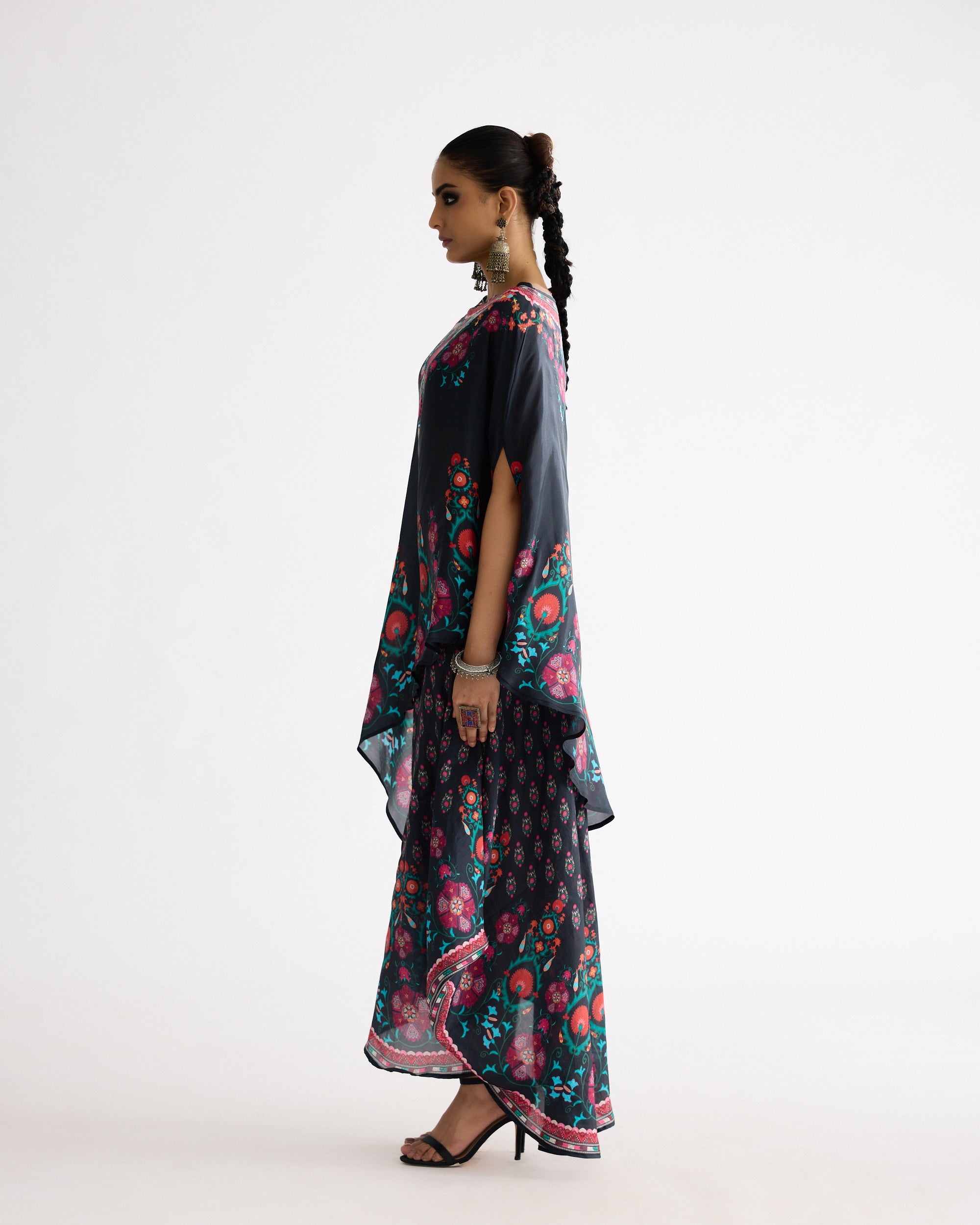 A Bukhara Summer : Kamini - Multi