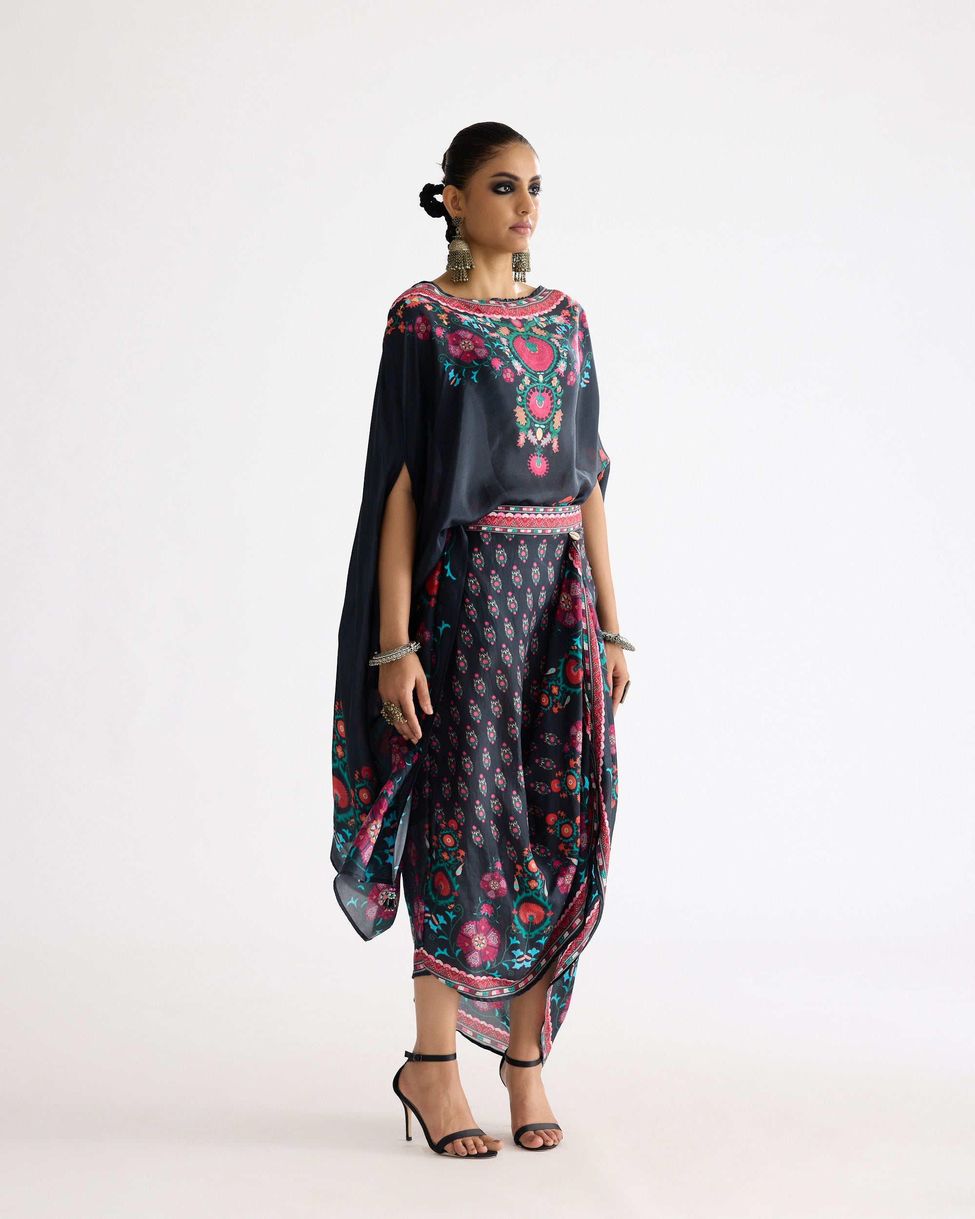 A Bukhara Summer : Kamini - Multi