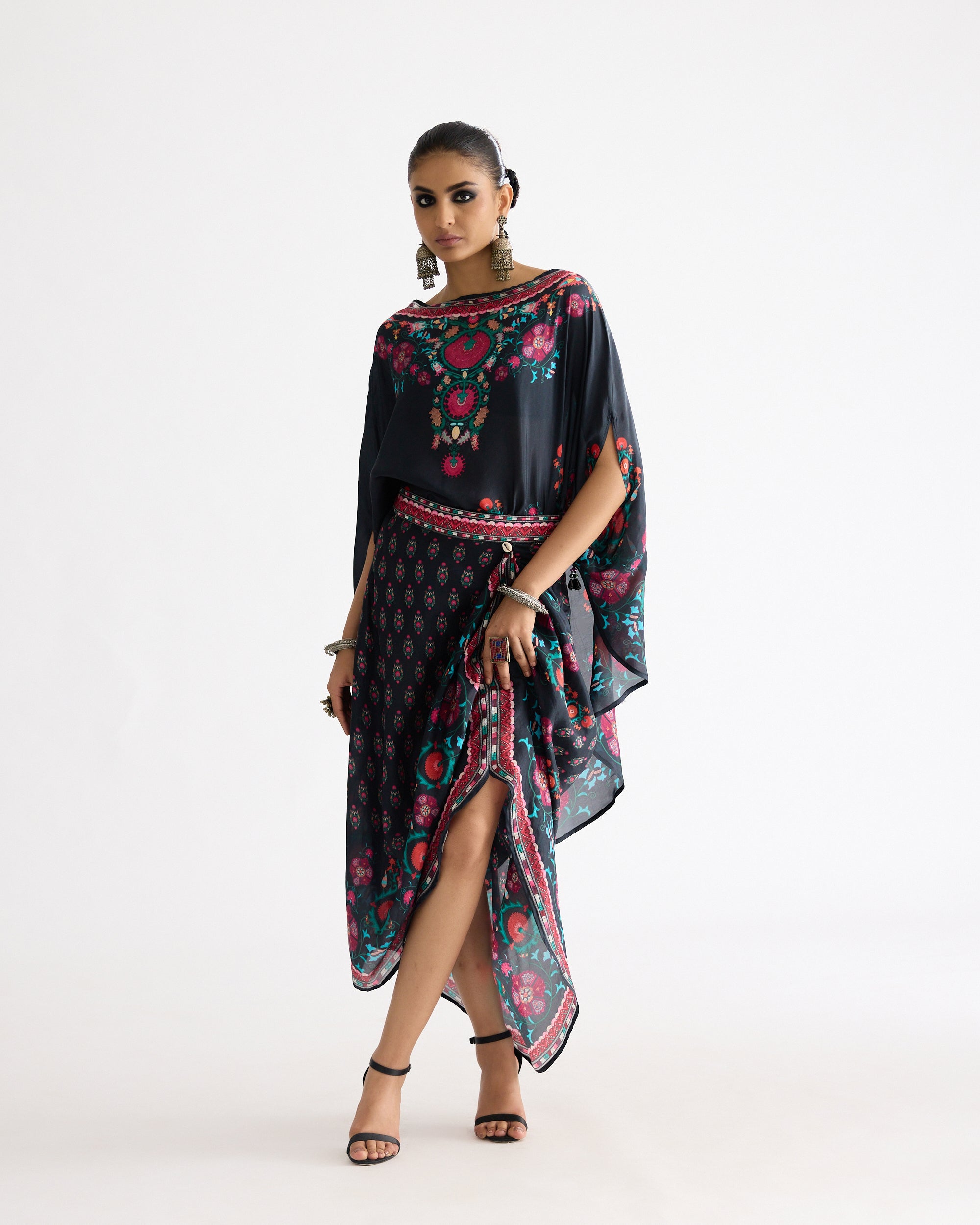 A Bukhara Summer : Kamini - Multi