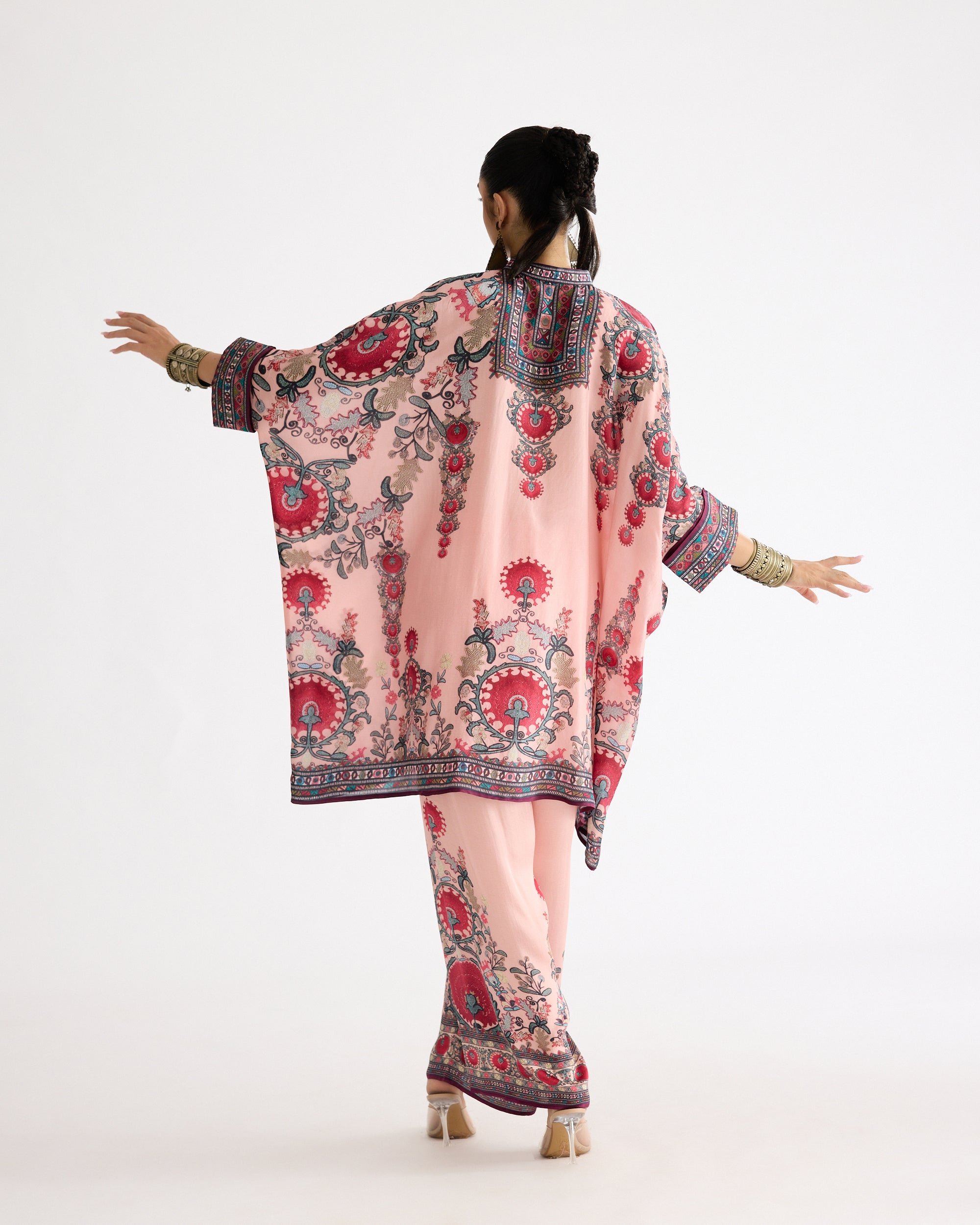 A Bukhara Summer : Chanel 36" - Blush