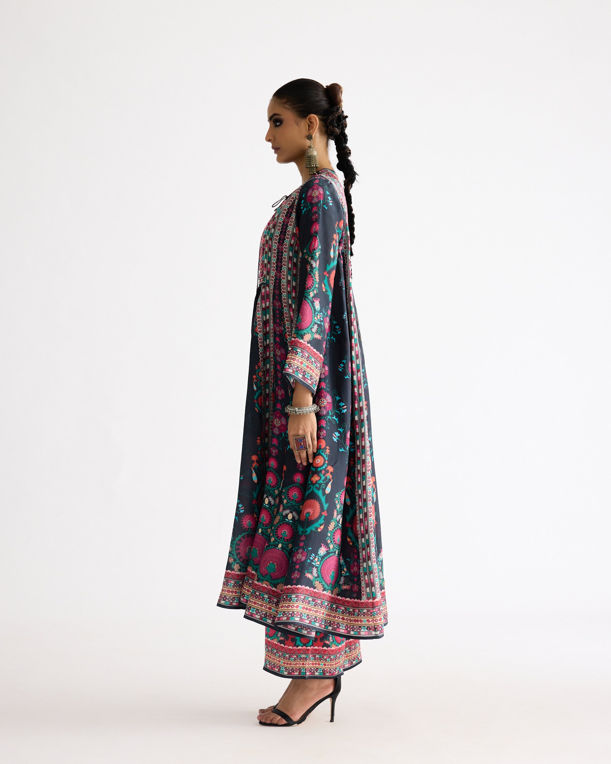 A Bukhara Summer : Anisha - Multi