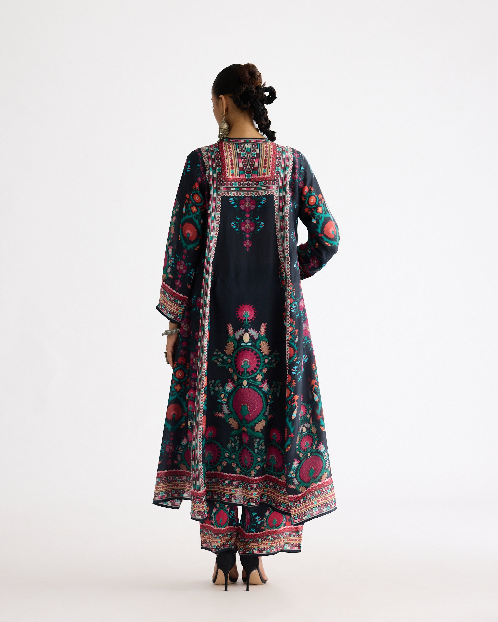 A Bukhara Summer : Anisha - Multi
