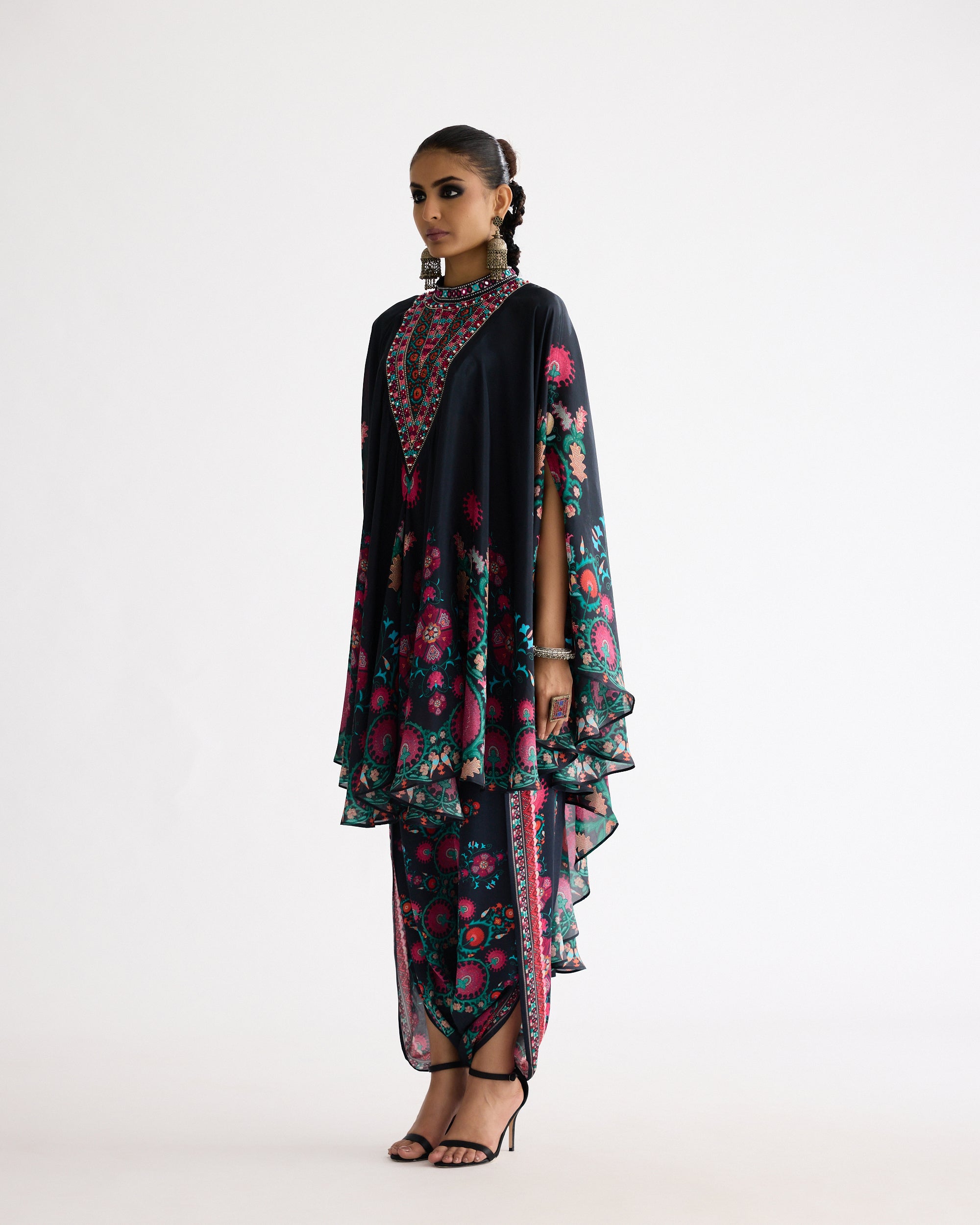 A Bukhara Summer : Farah - Multi