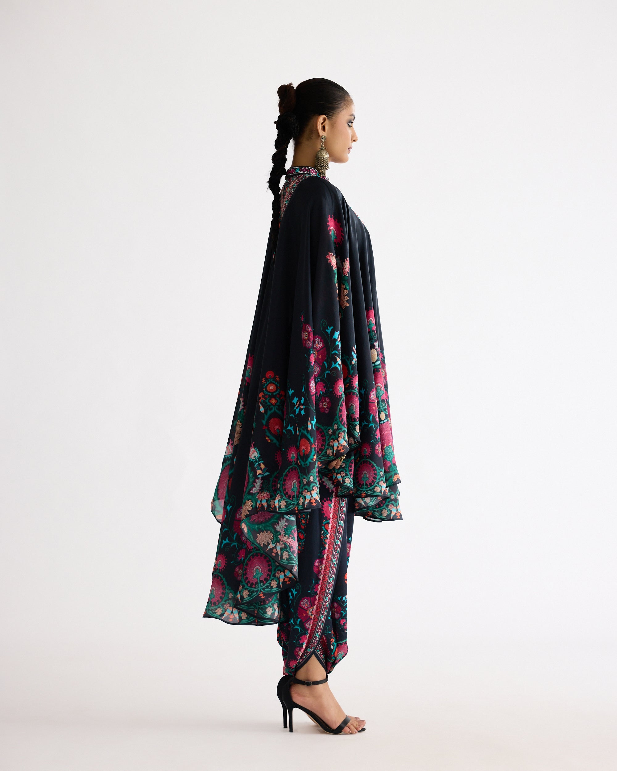 A Bukhara Summer : Farah - Multi