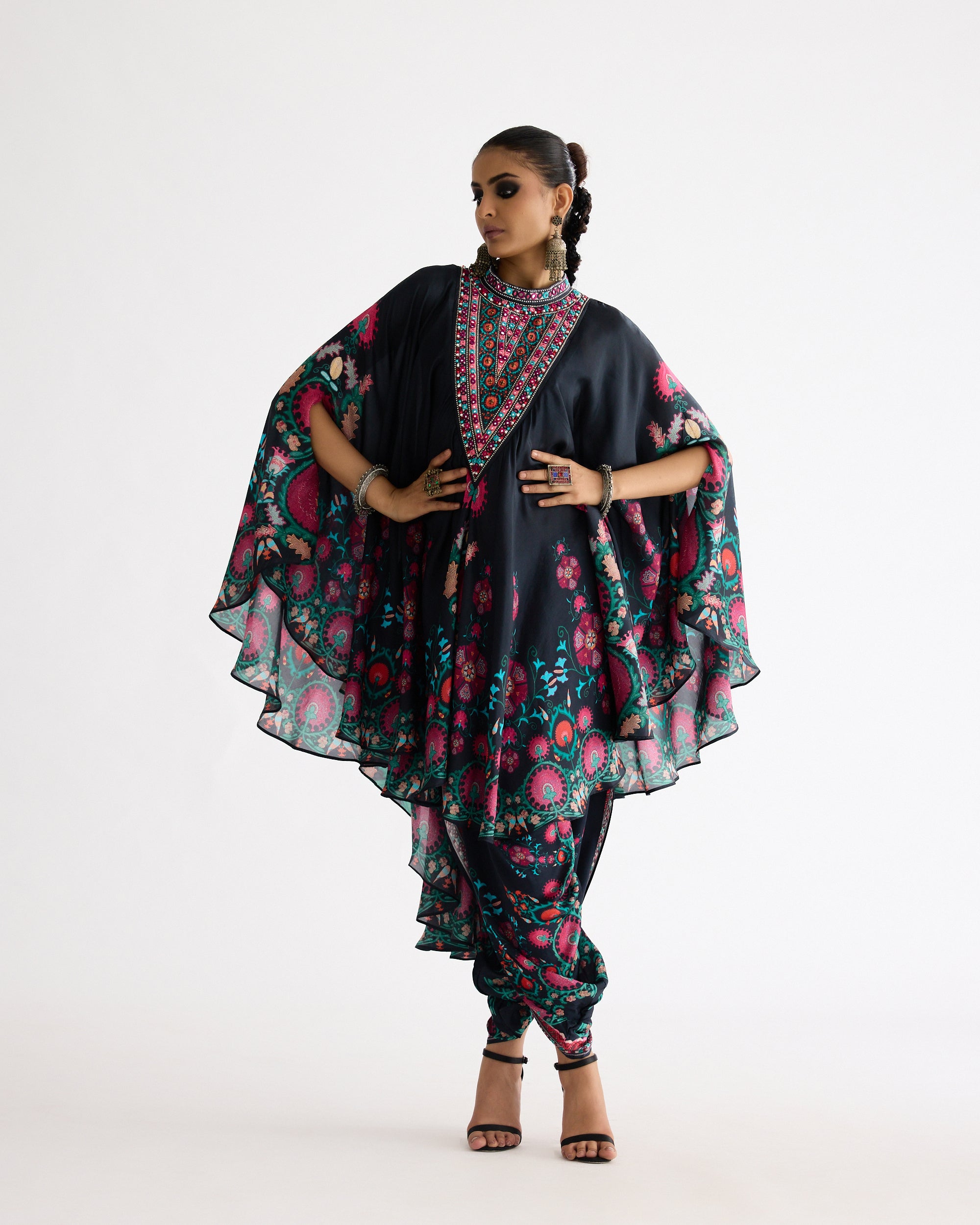A Bukhara Summer : Farah - Multi