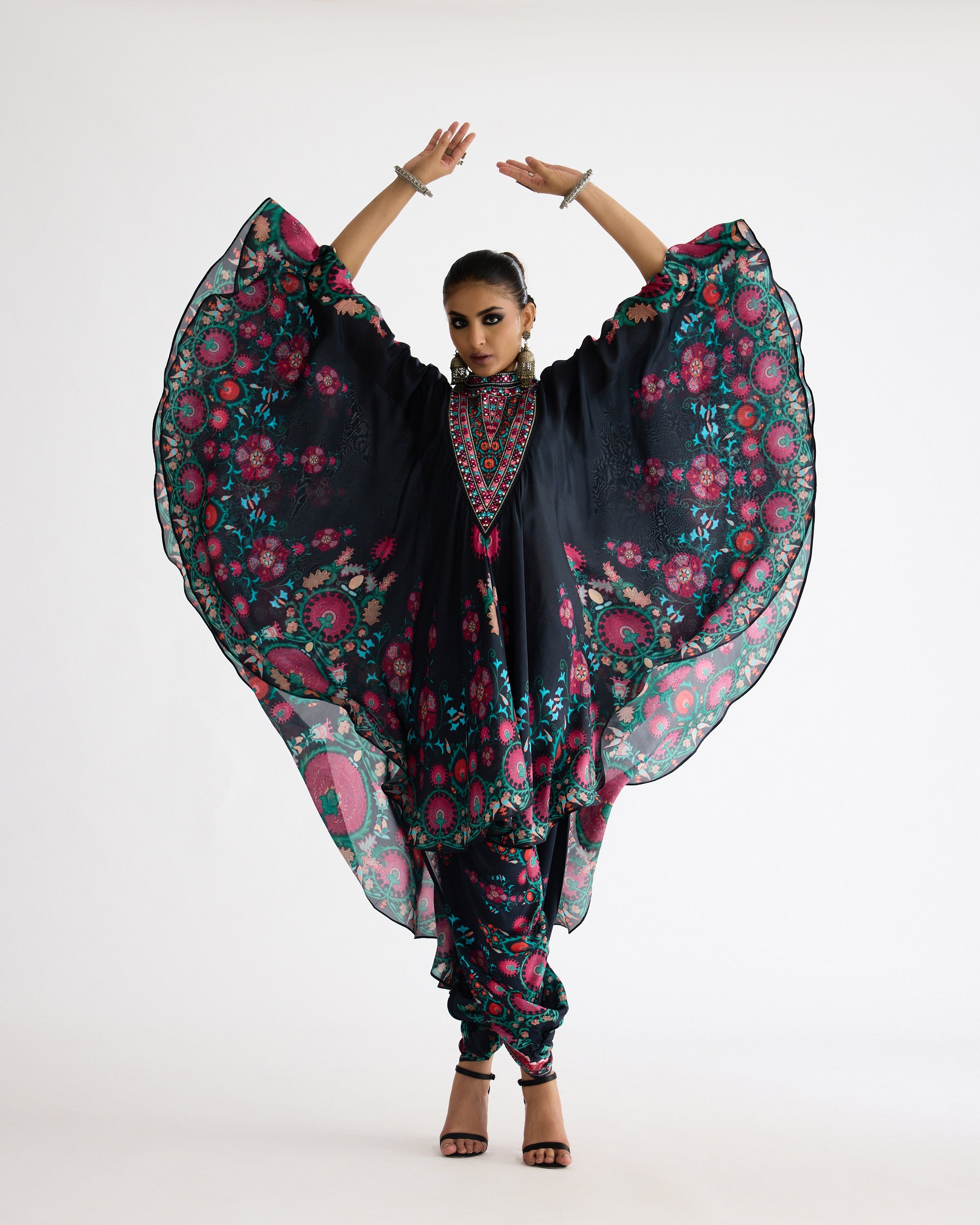 A Bukhara Summer : Farah - Multi