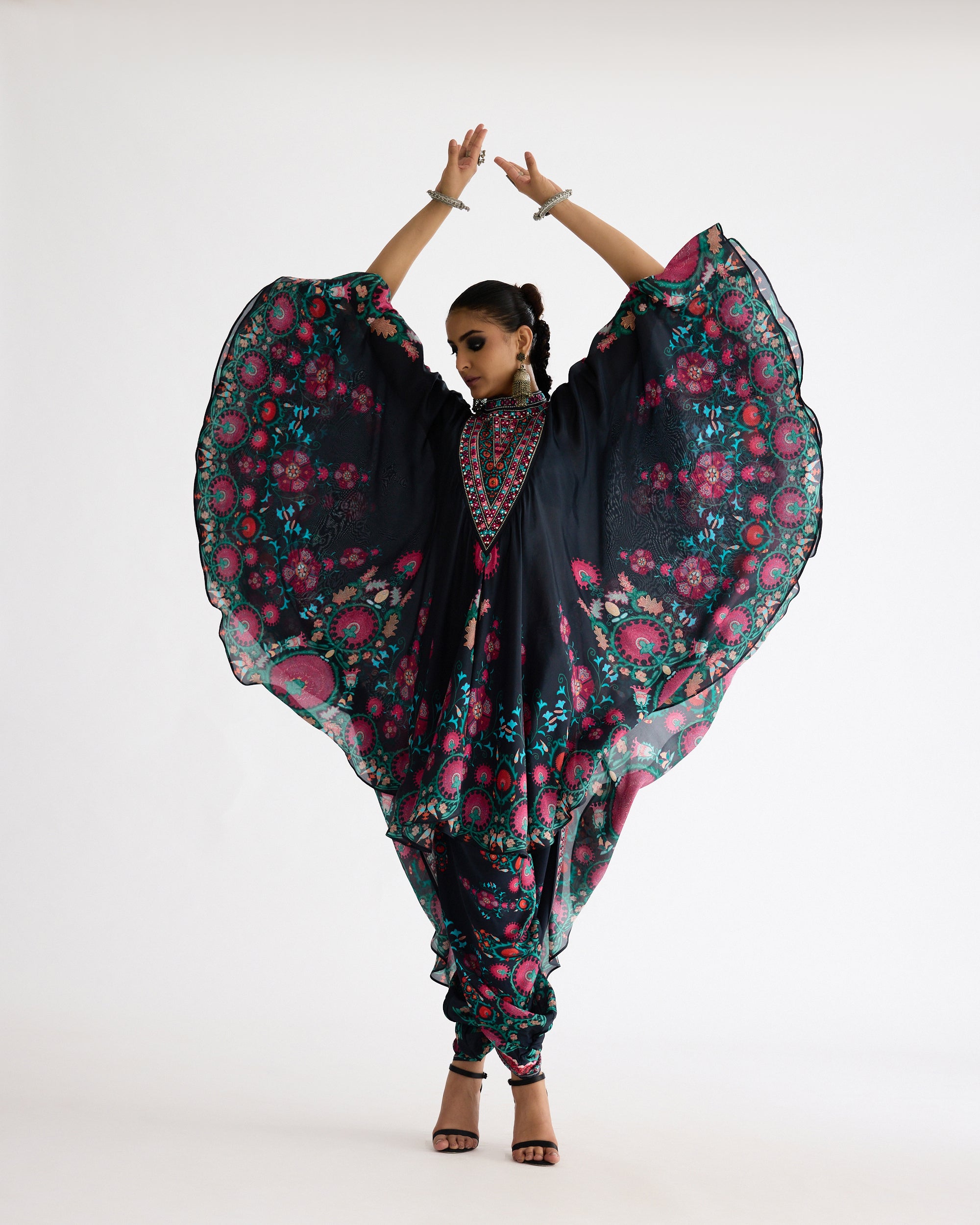 A Bukhara Summer : Farah - Multi