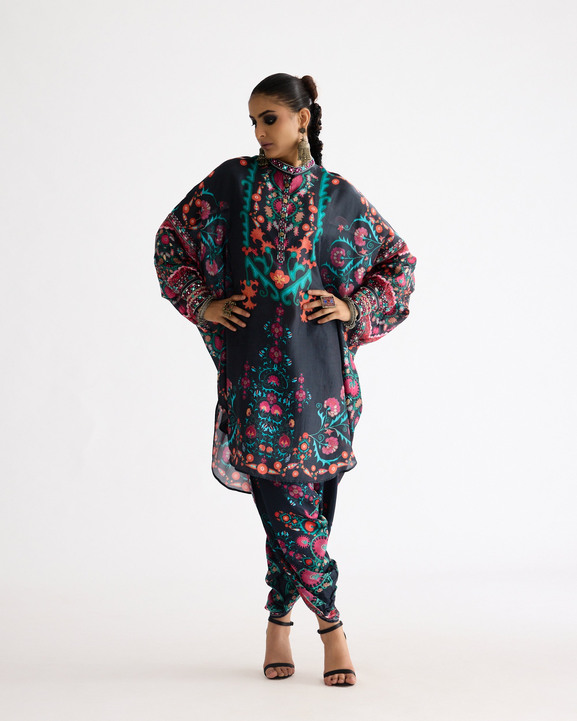 A Bukhara Summer : Mabel - Multi