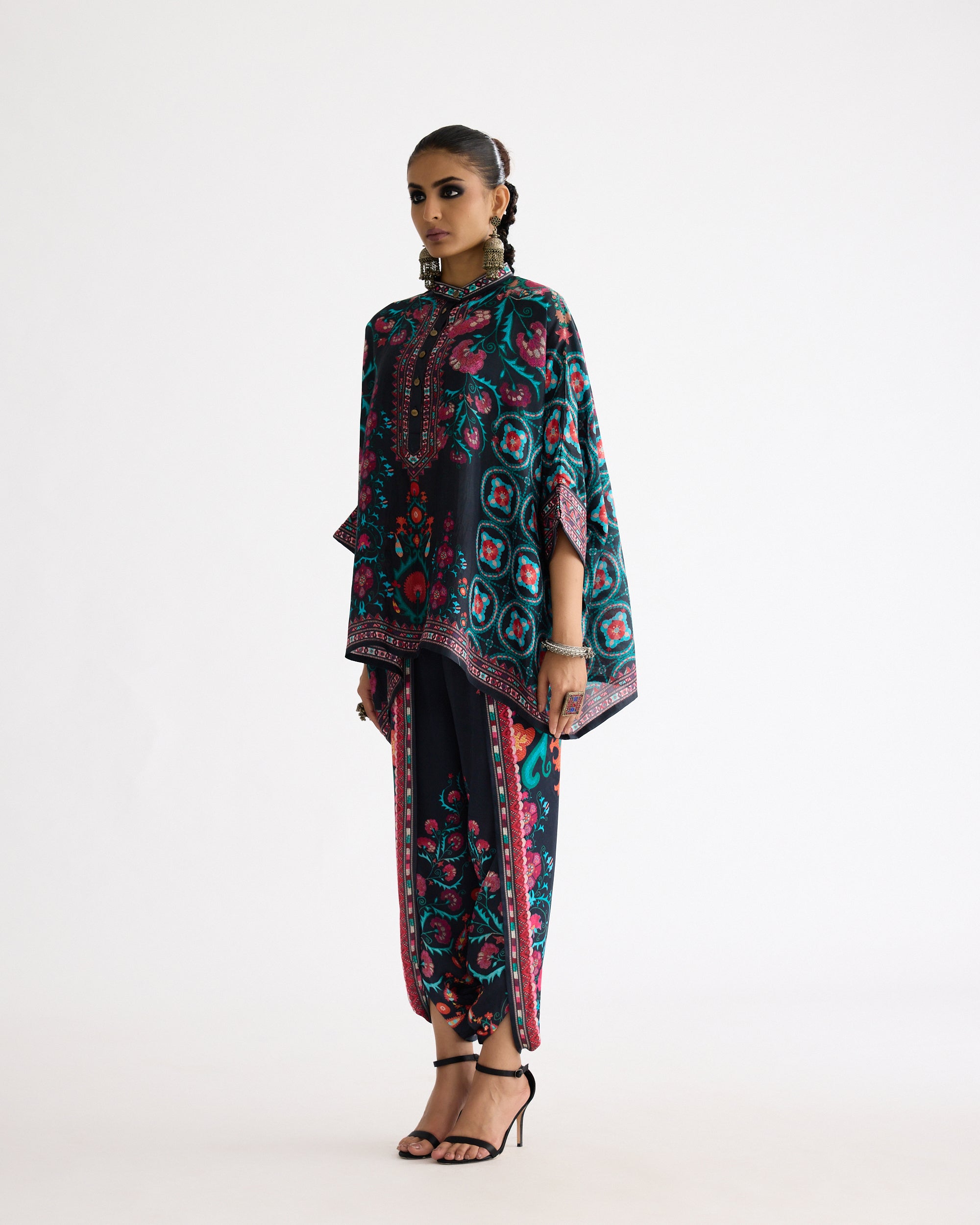 A Bukhara Summer : Chanel - Multi