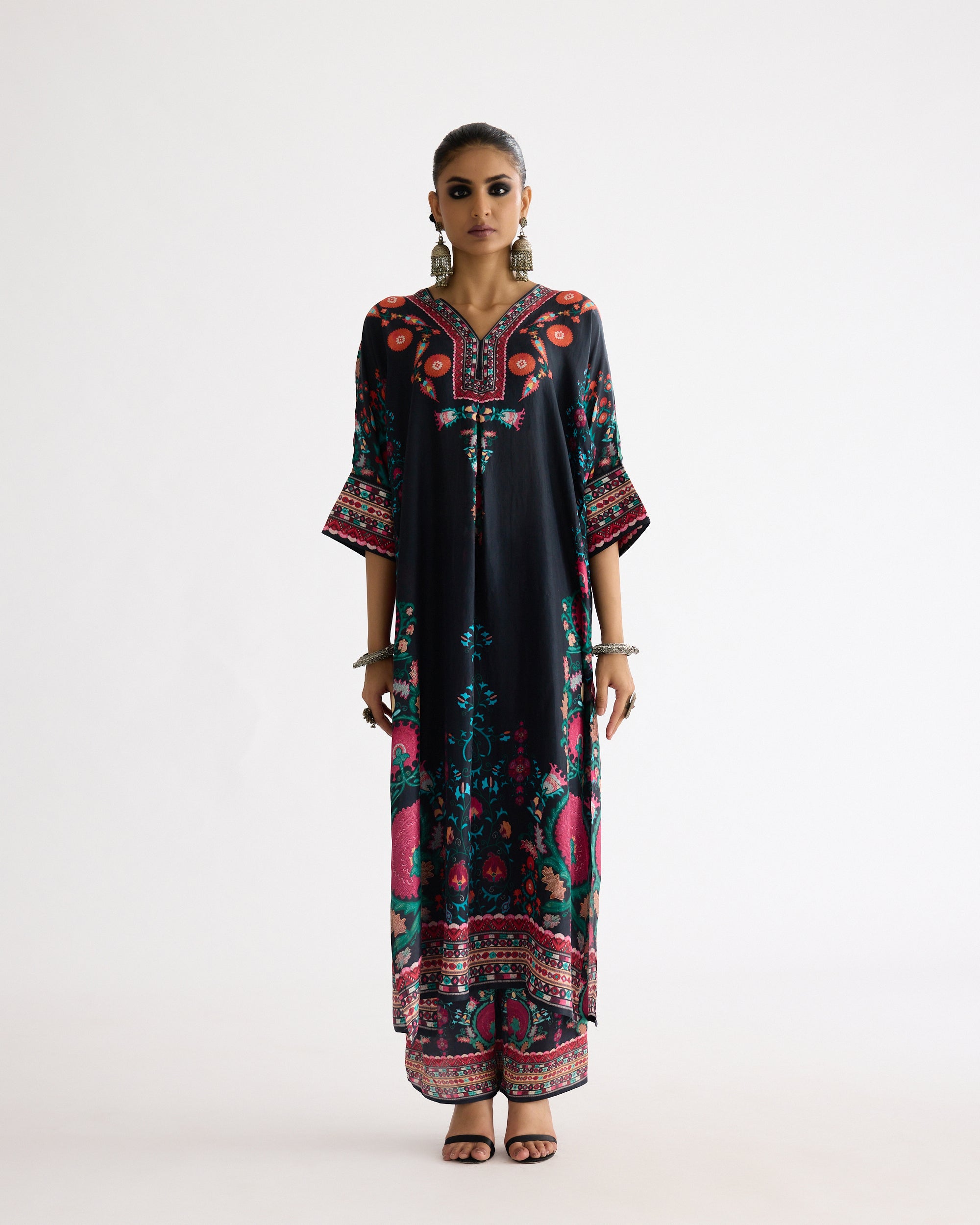 A Bukhara Summer : Banera - Multi