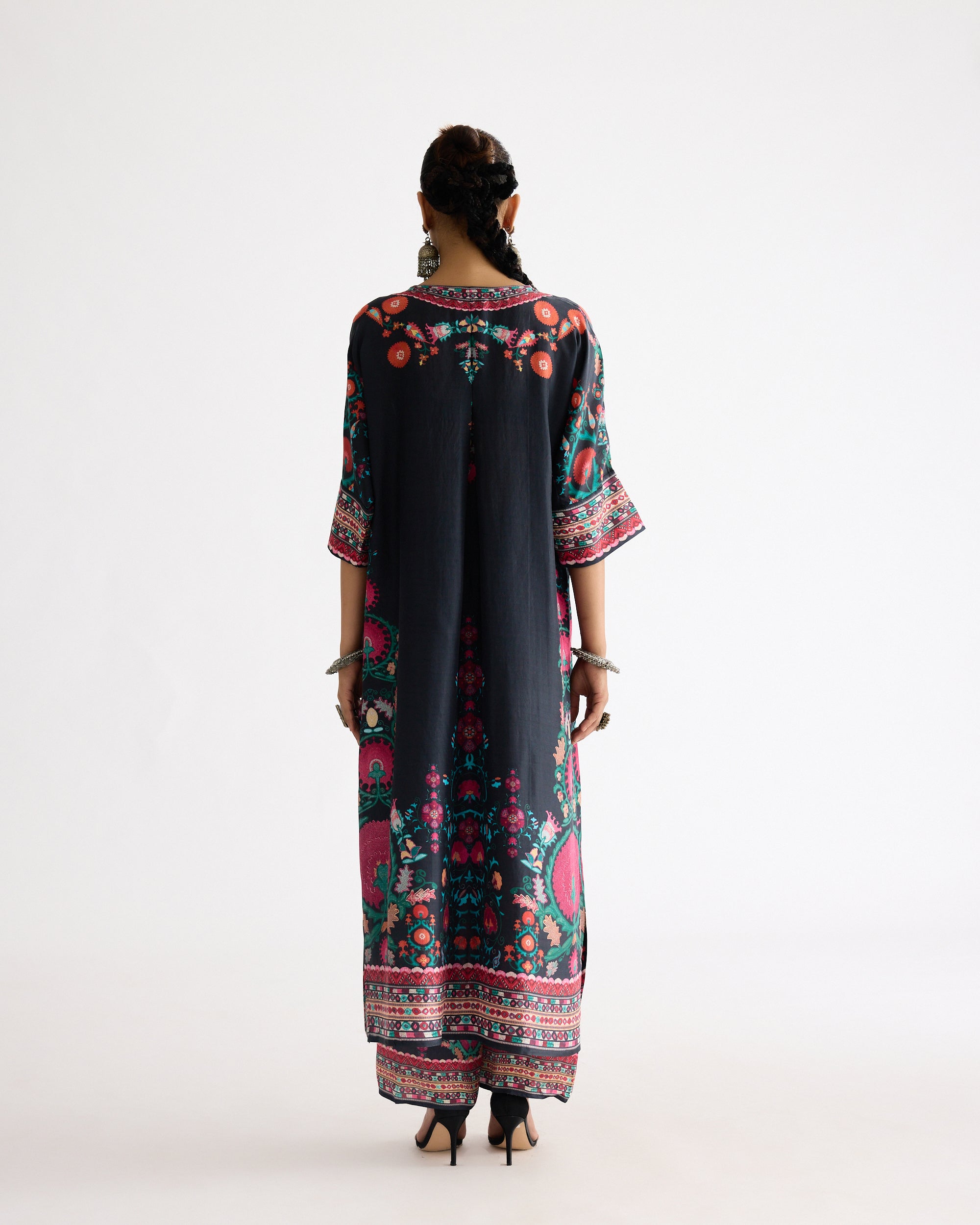 A Bukhara Summer : Banera - Multi