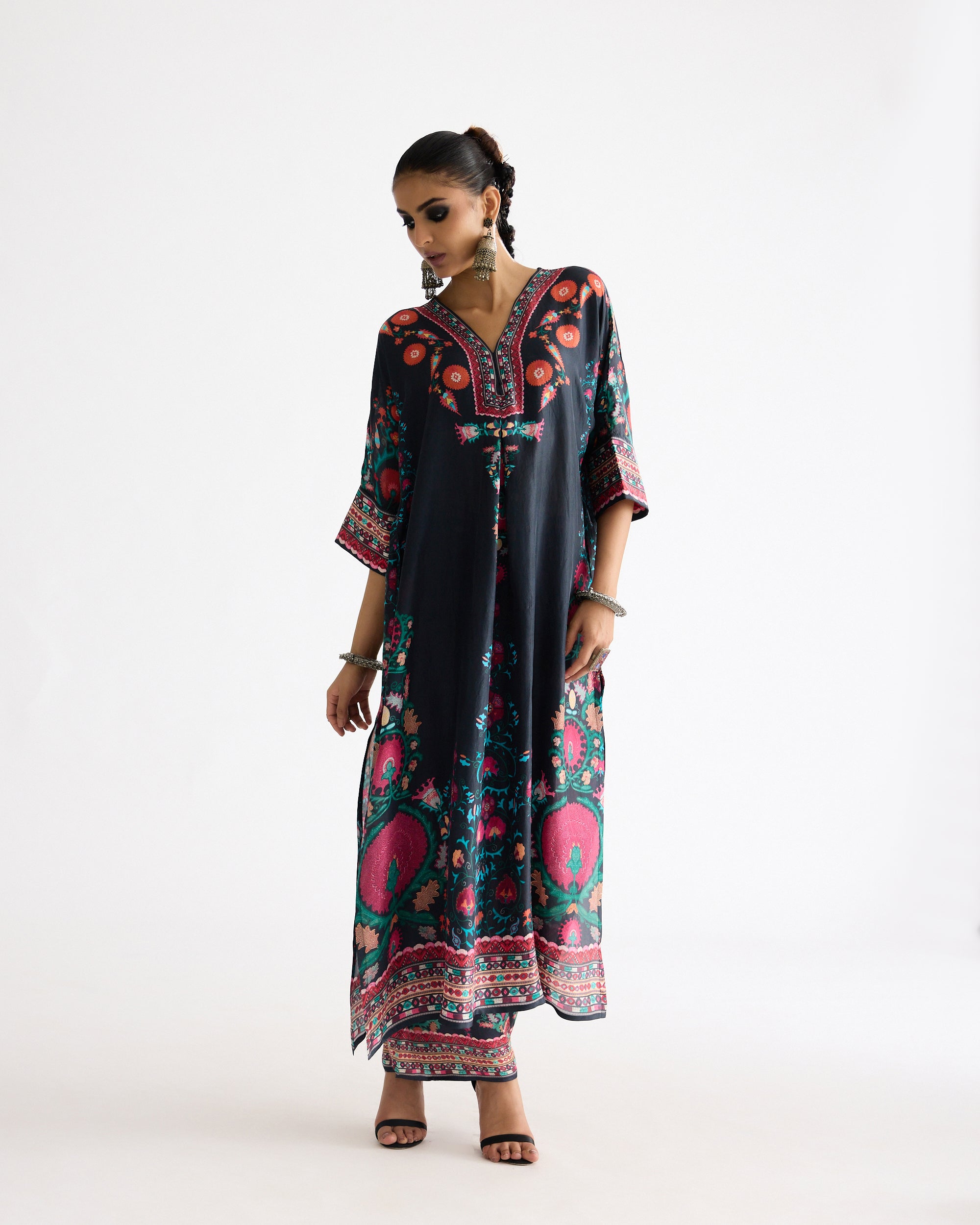 A Bukhara Summer : Banera - Multi