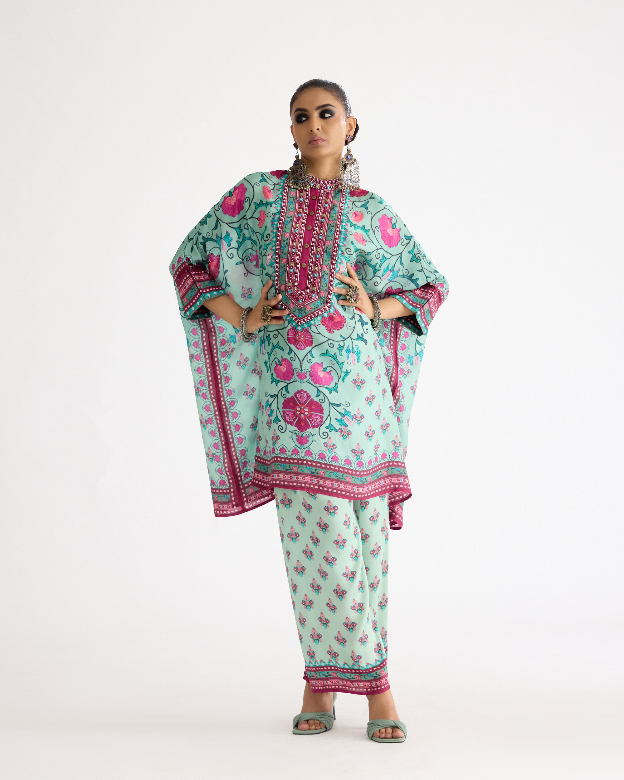 A Bukhara Summer : Chanel 36" - Mint