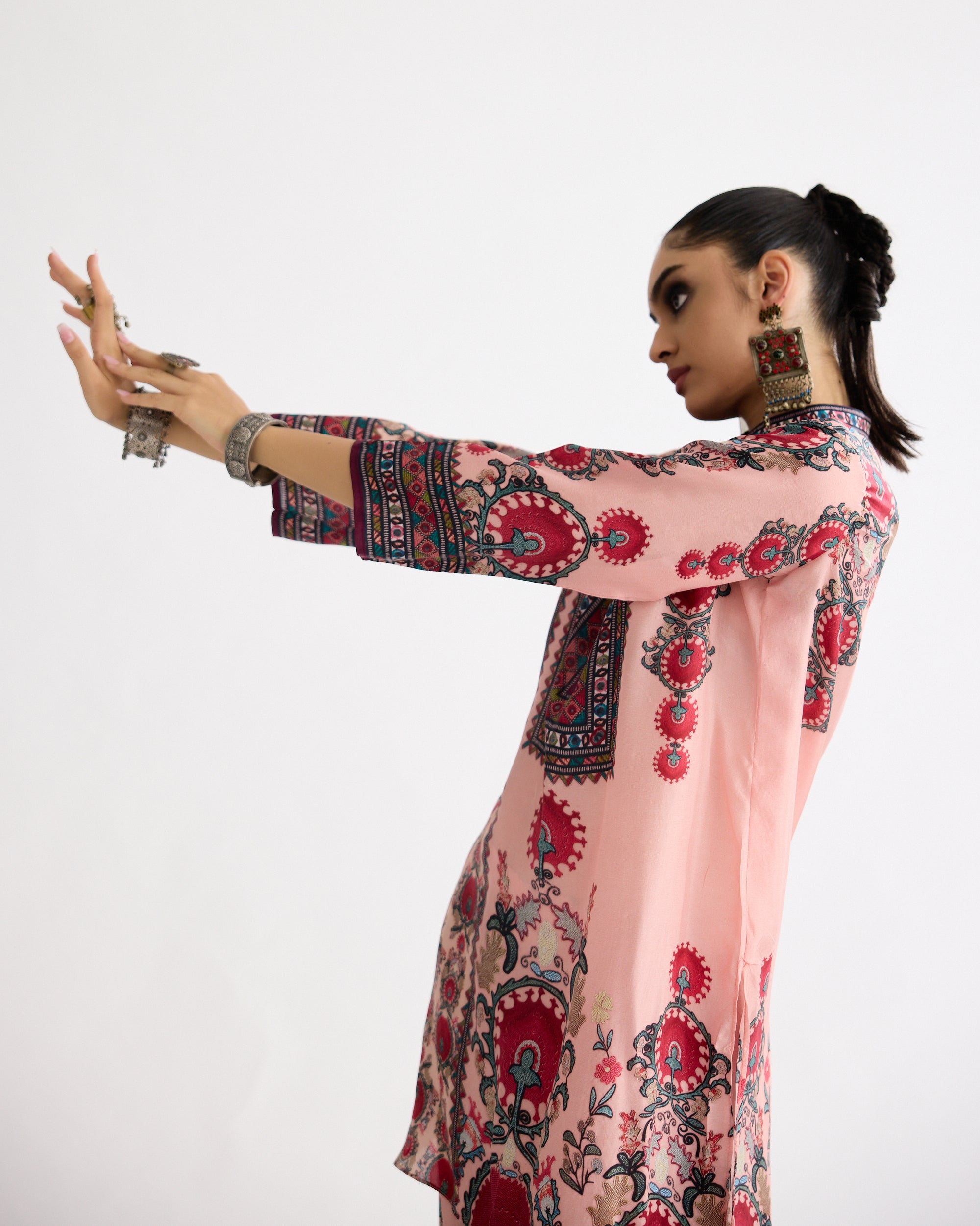 A Bukhara Summer : Baaka/Gloria - Blush