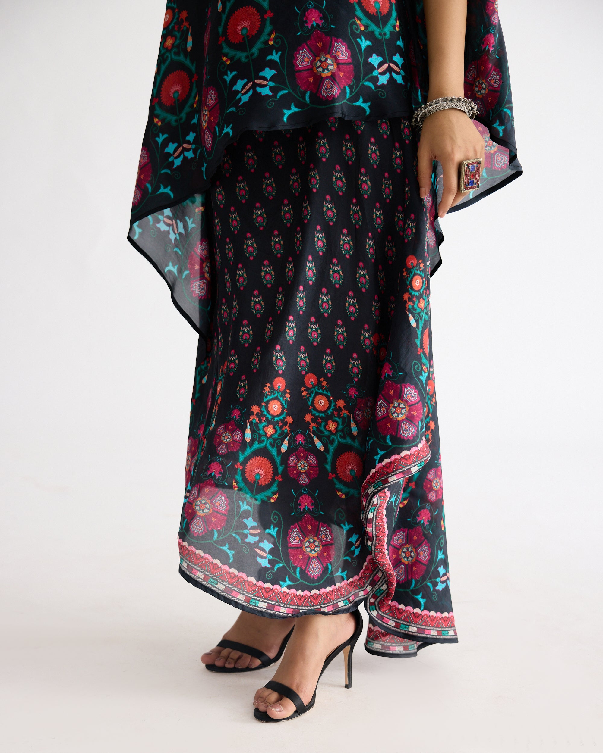 A Bukhara Summer : Kamini - Multi