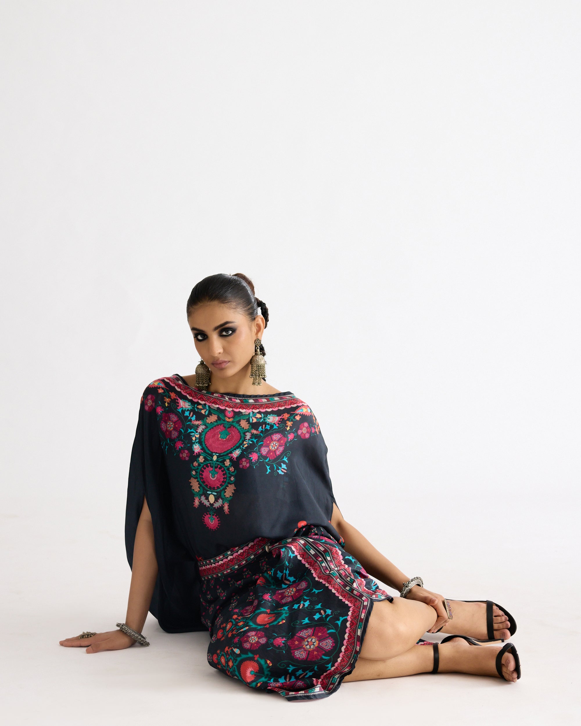 A Bukhara Summer : Kamini - Multi