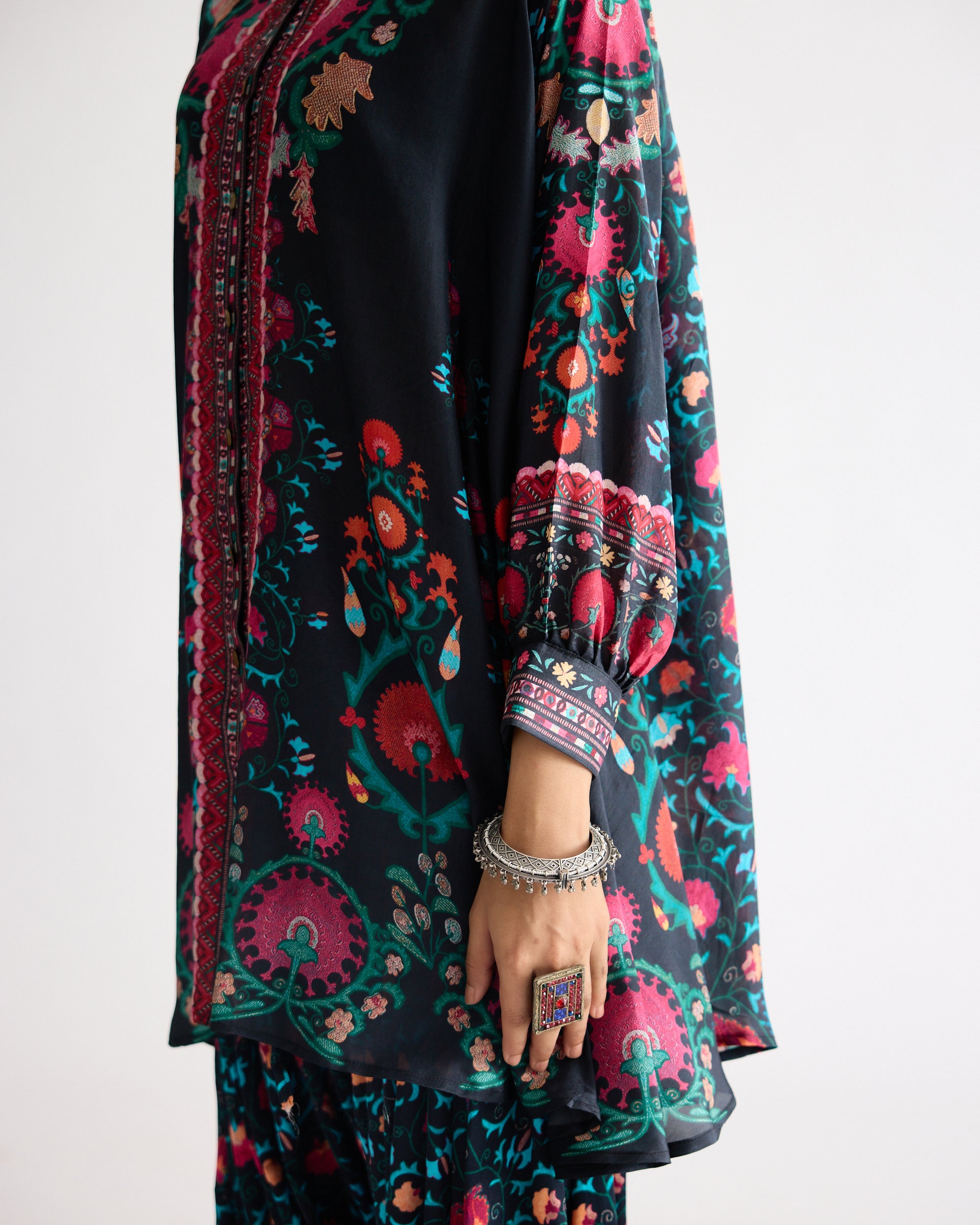 A Bukhara Summer: Nilofer - Multi