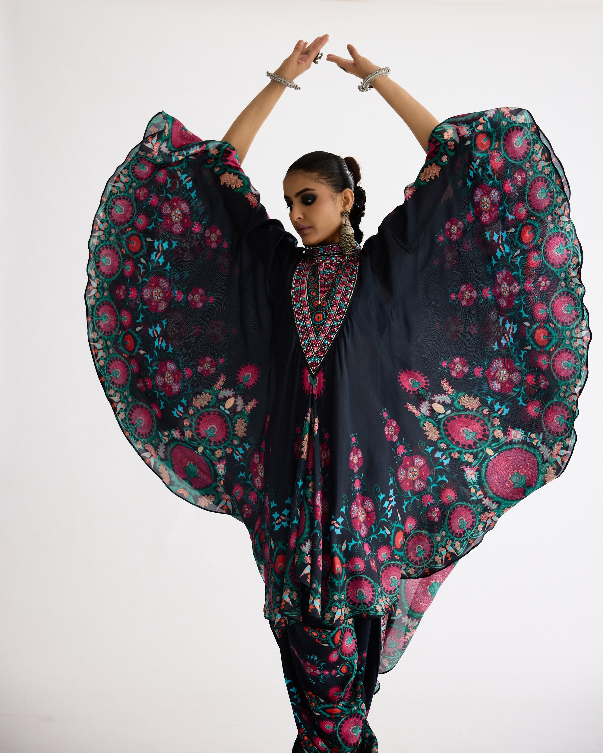 A Bukhara Summer : Farah - Multi