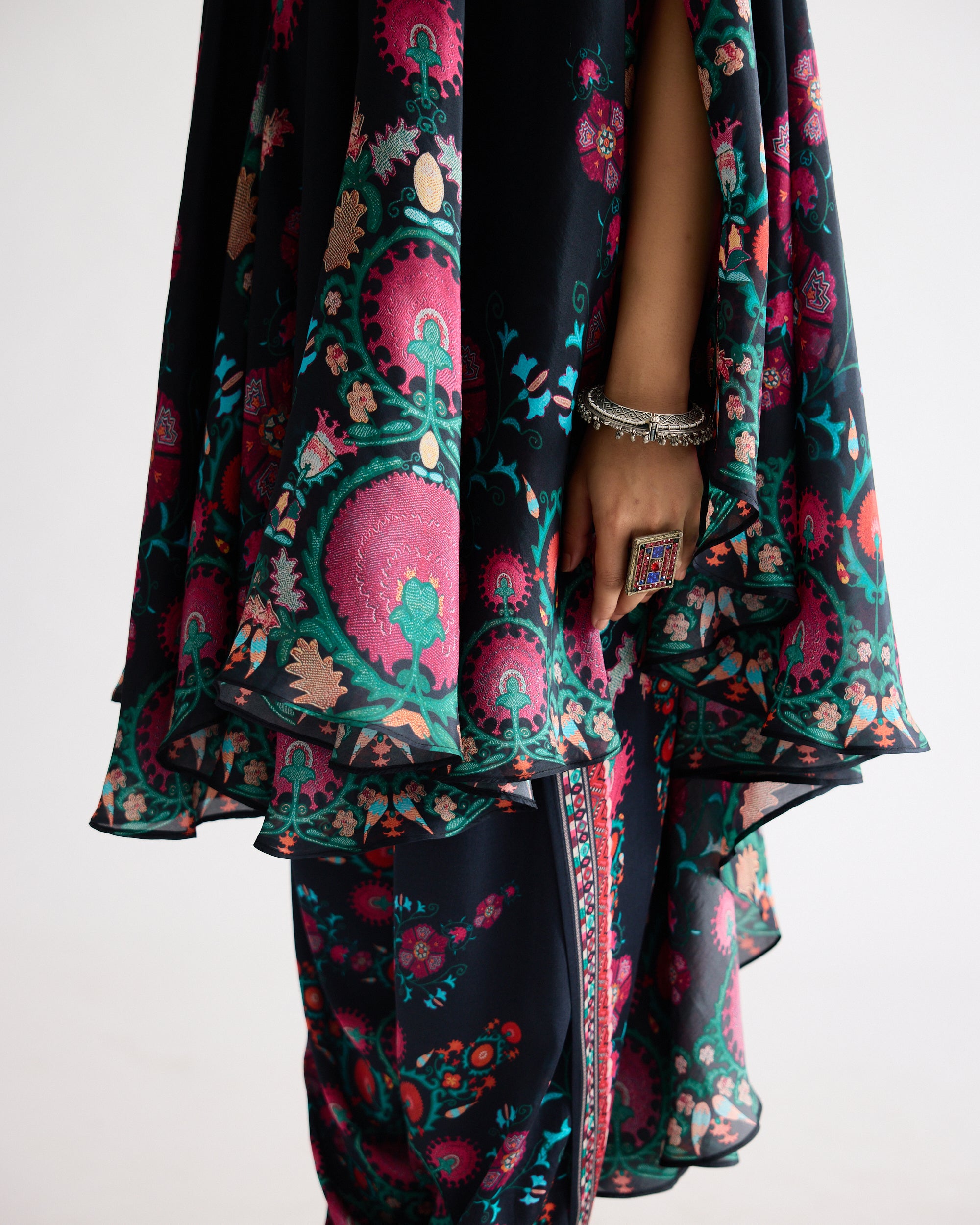A Bukhara Summer : Farah - Multi
