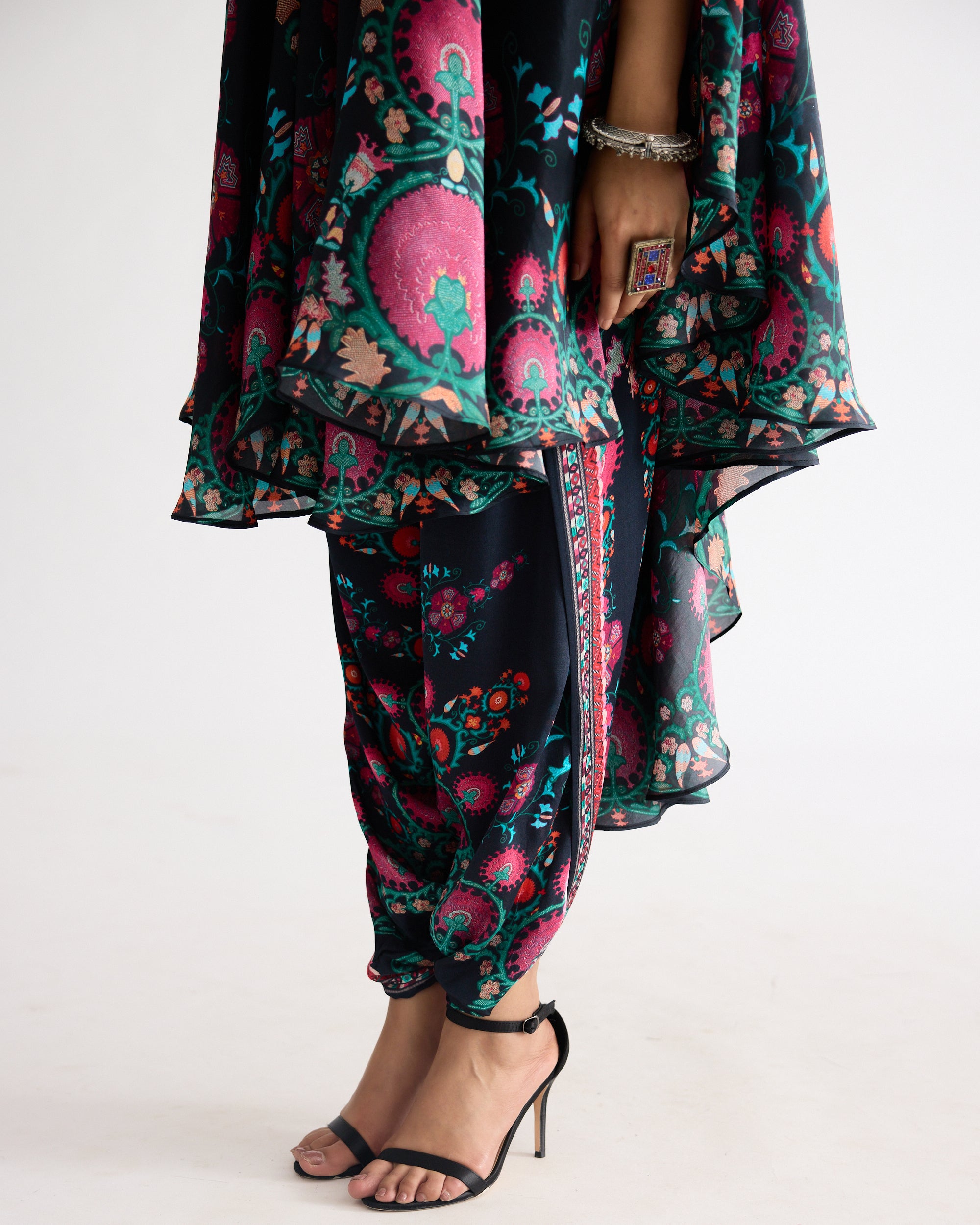 A Bukhara Summer : Farah - Multi