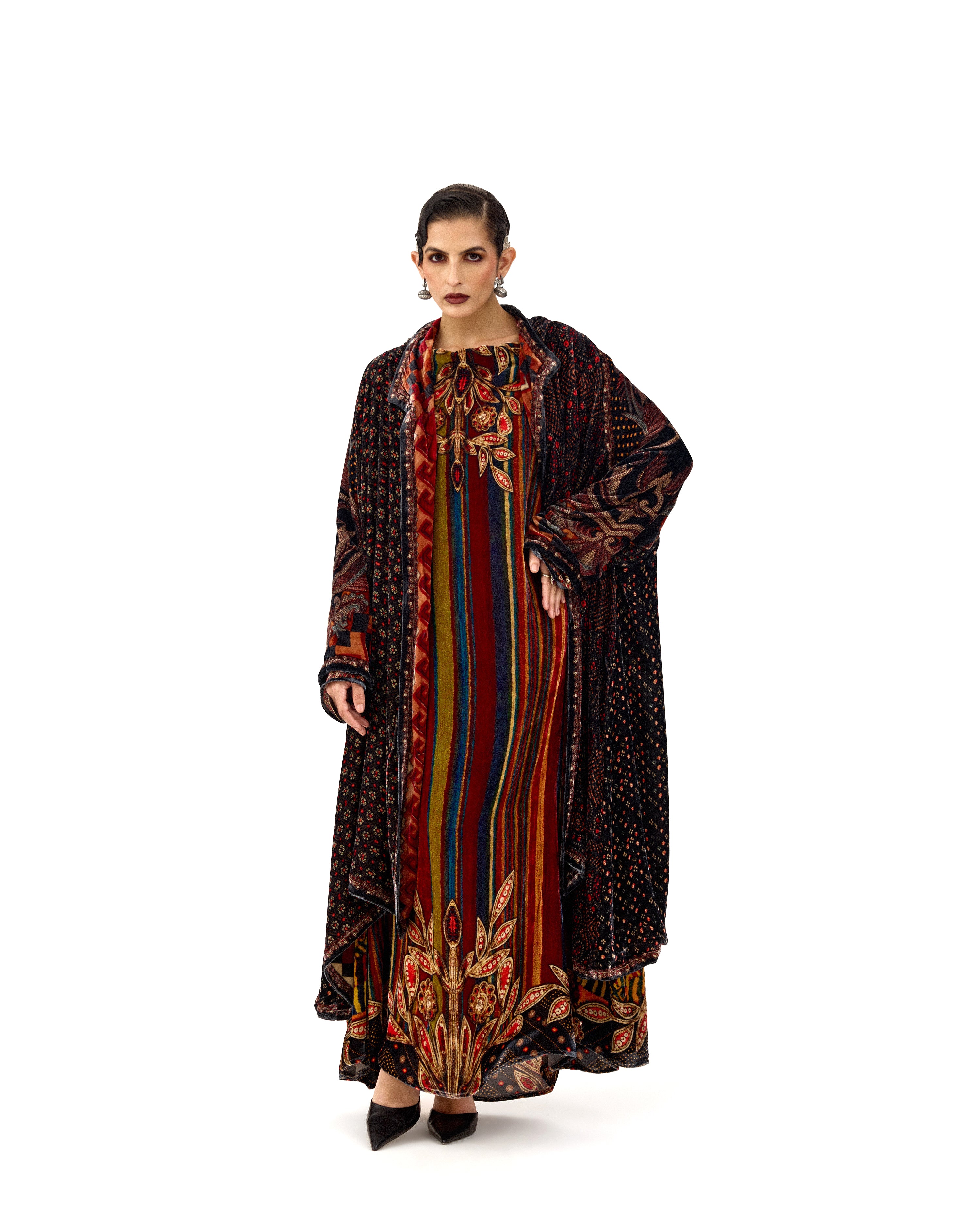 TIJORI : Adhira