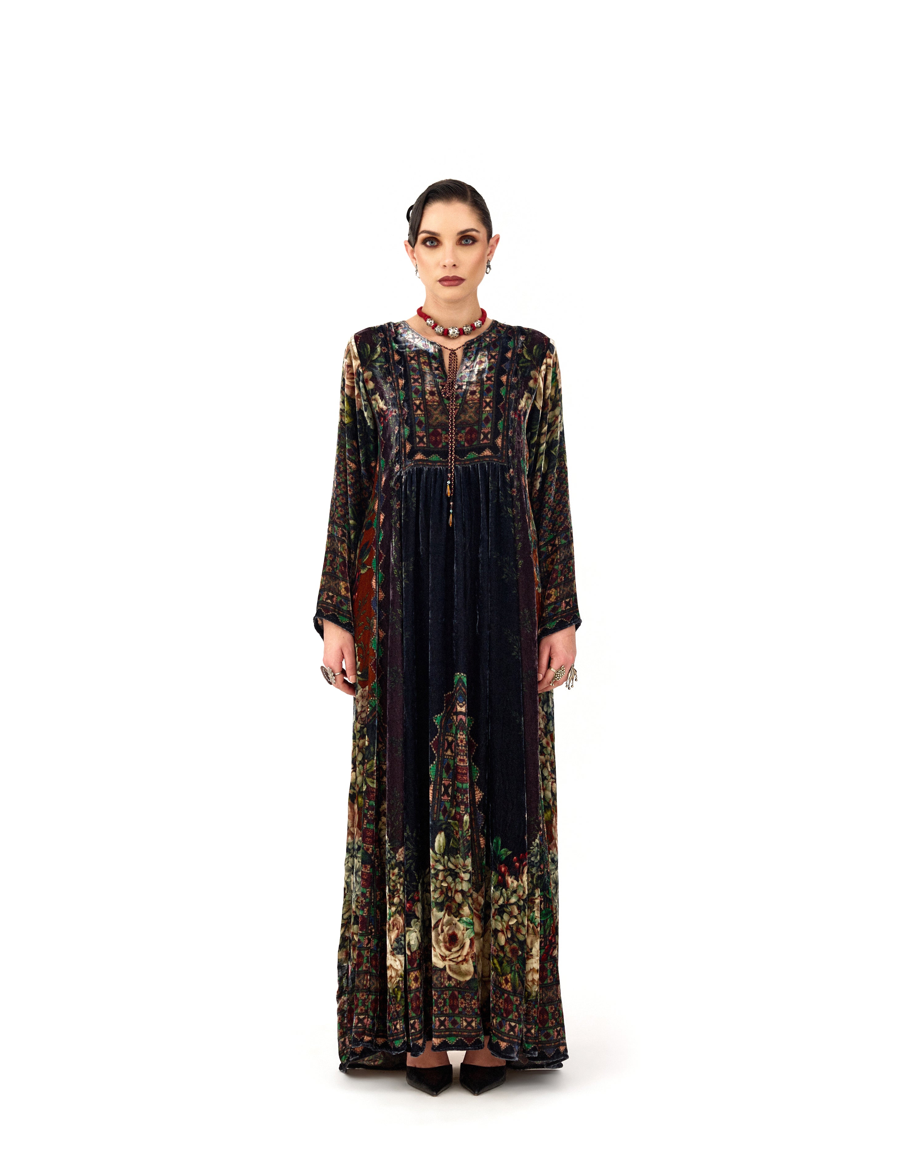 NOTTING HILL : Anisha