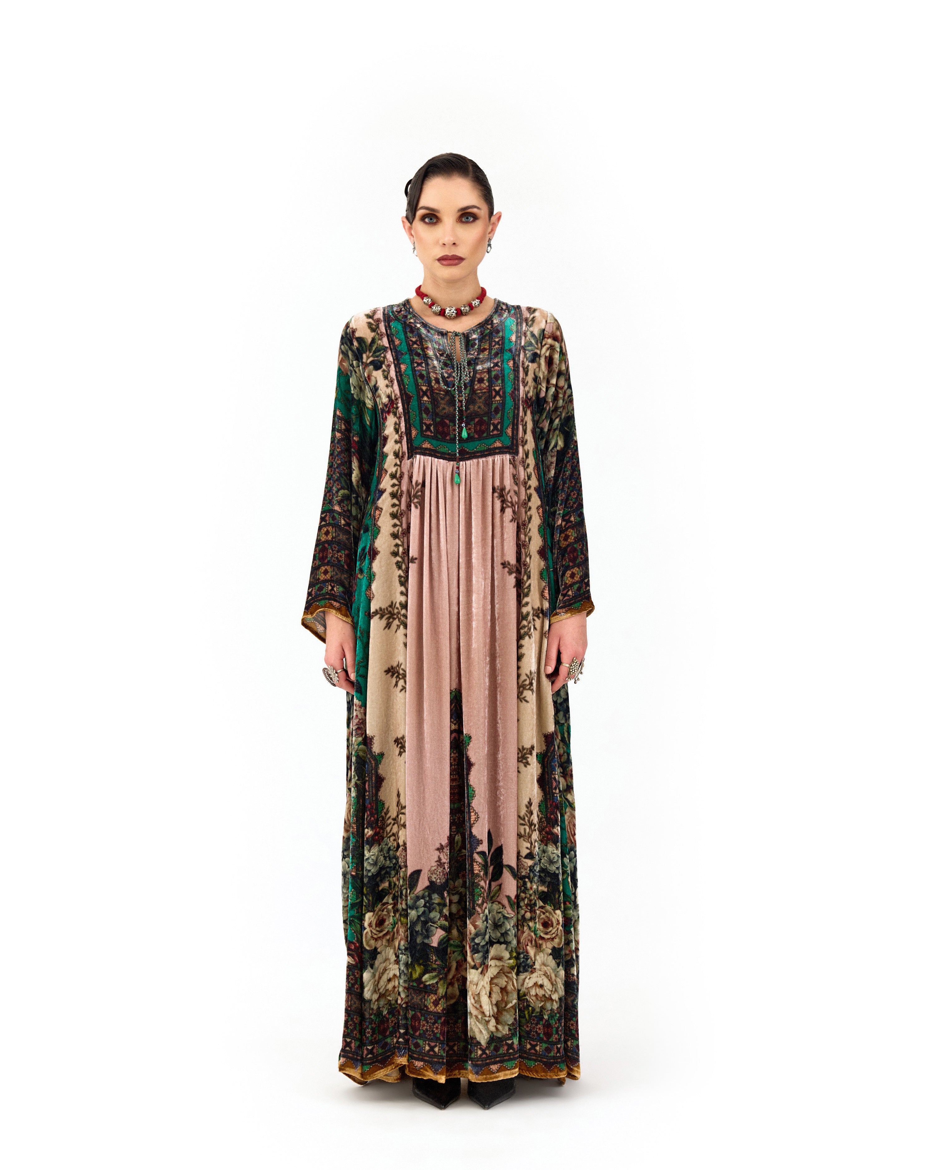 NOTTING HILL : Anisha