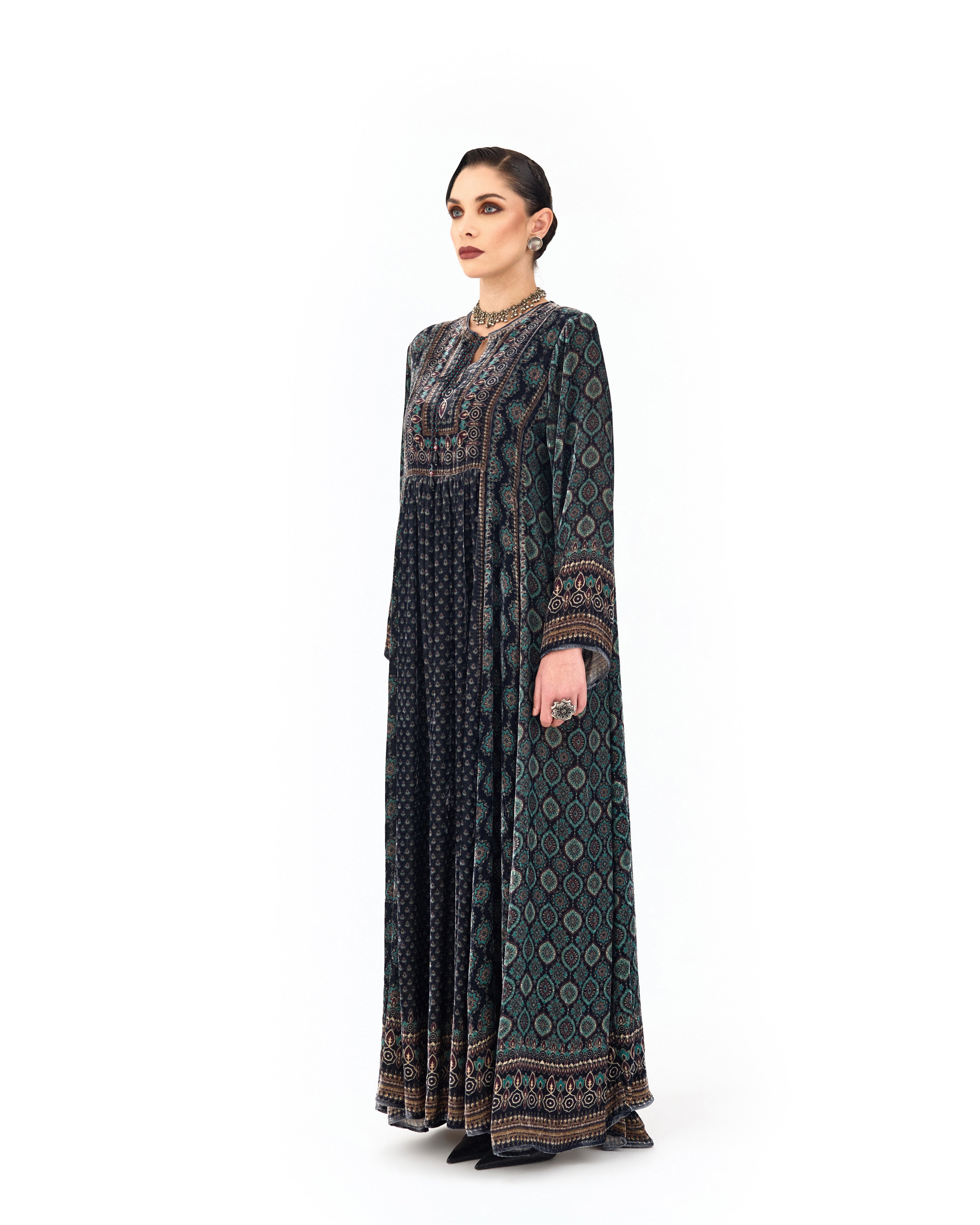 AJRAKH : Anisha